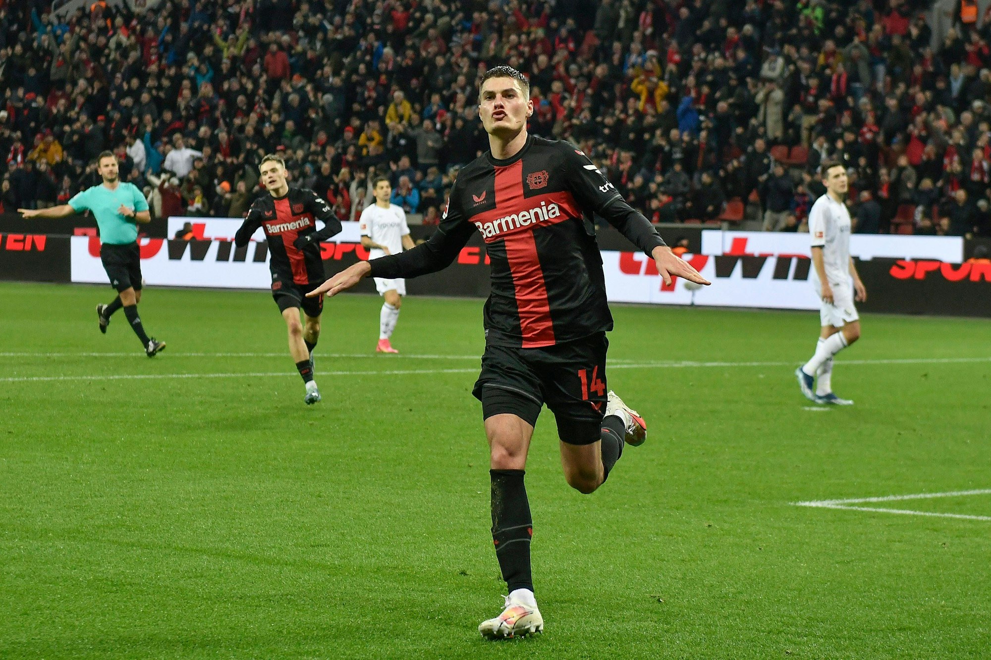 Patrik Schick jubelt über seine Tore