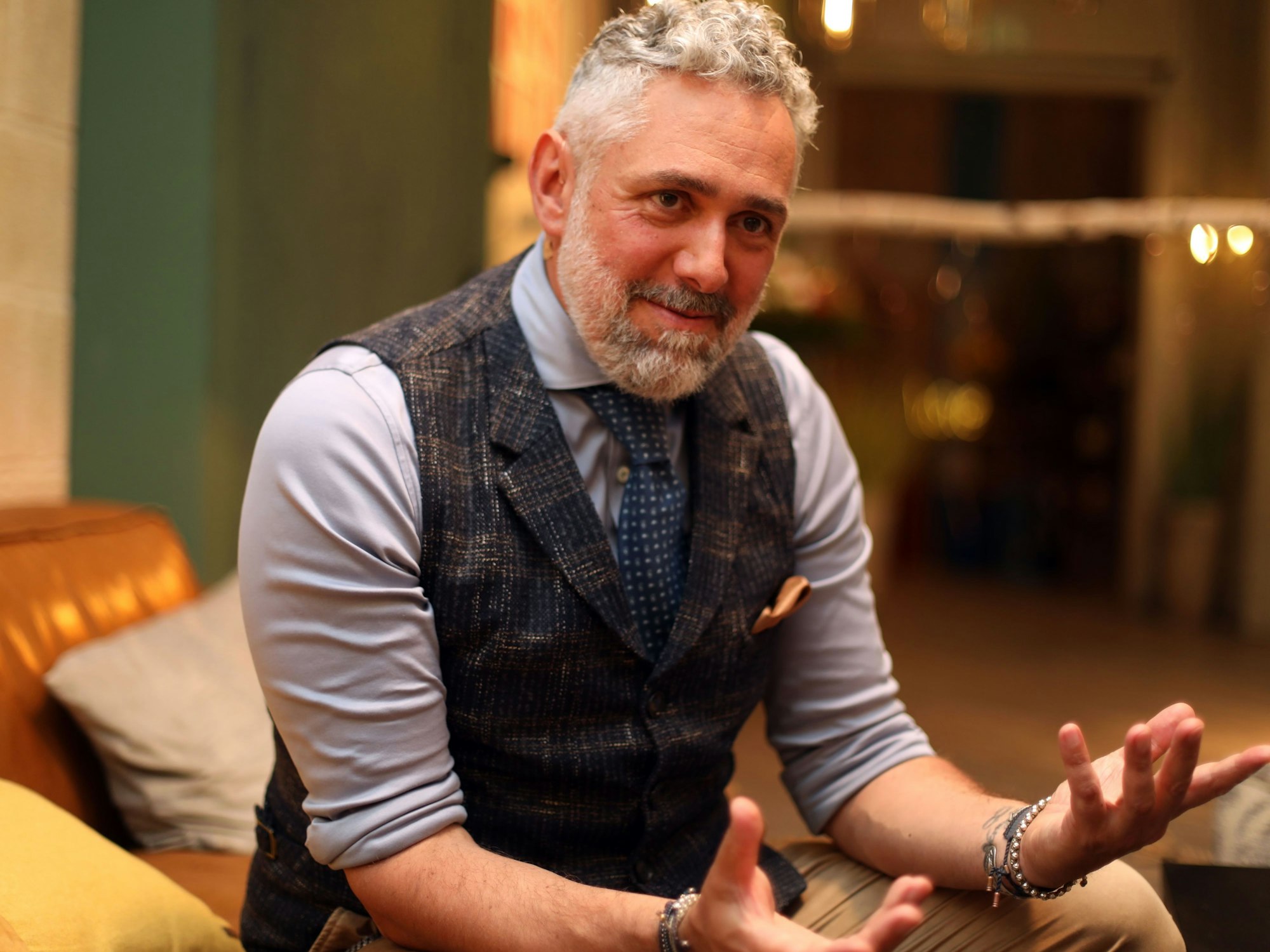 Fernsehkoch Roland Trettl am Set von "First Dates".