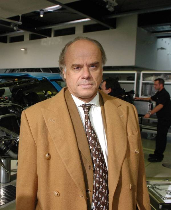 Thomas Bscher in einer Produktionsstätte für die Bugatti Automobile im elsässischen Molsheim.