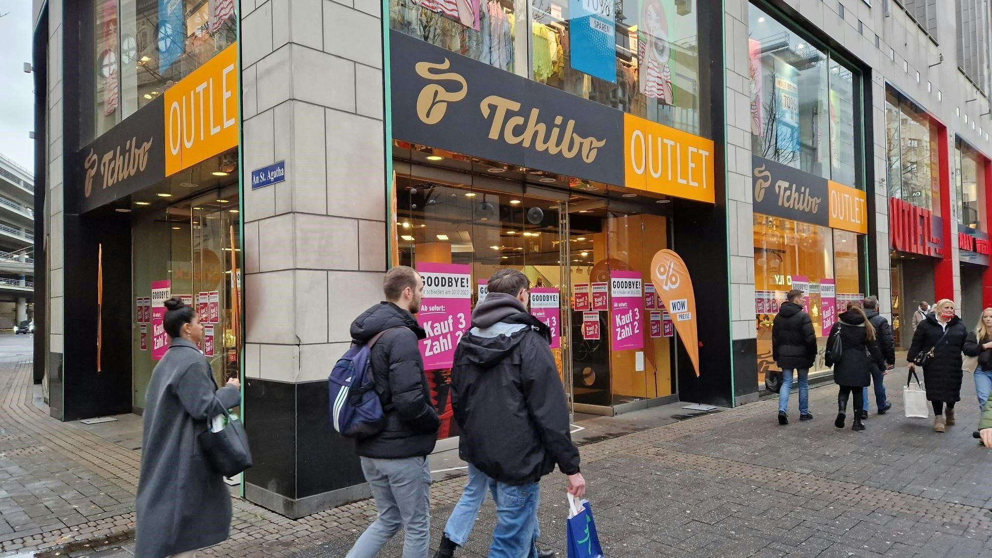 Die Tchibo-Filiale auf der Schildergasse in Köln schließt.
