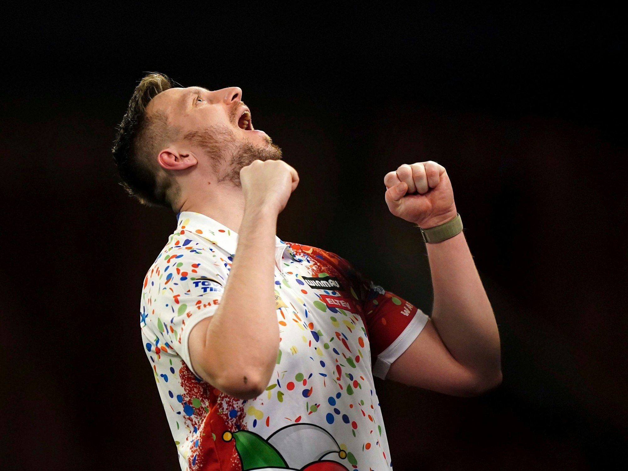 Florian Hempel feiert seinen Sieg.