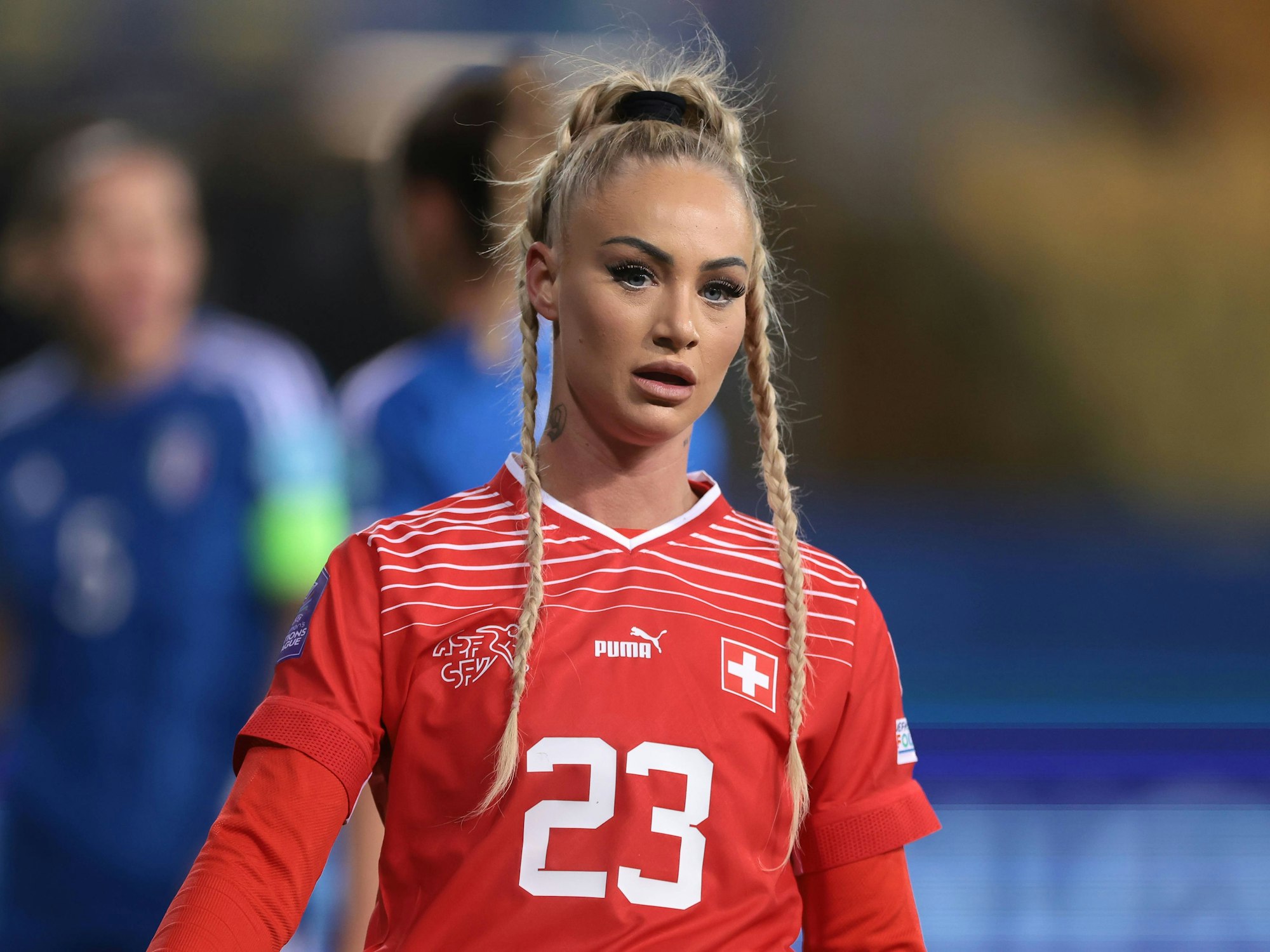 Alisha Lehmann im Schweizer Nationaltrikot.