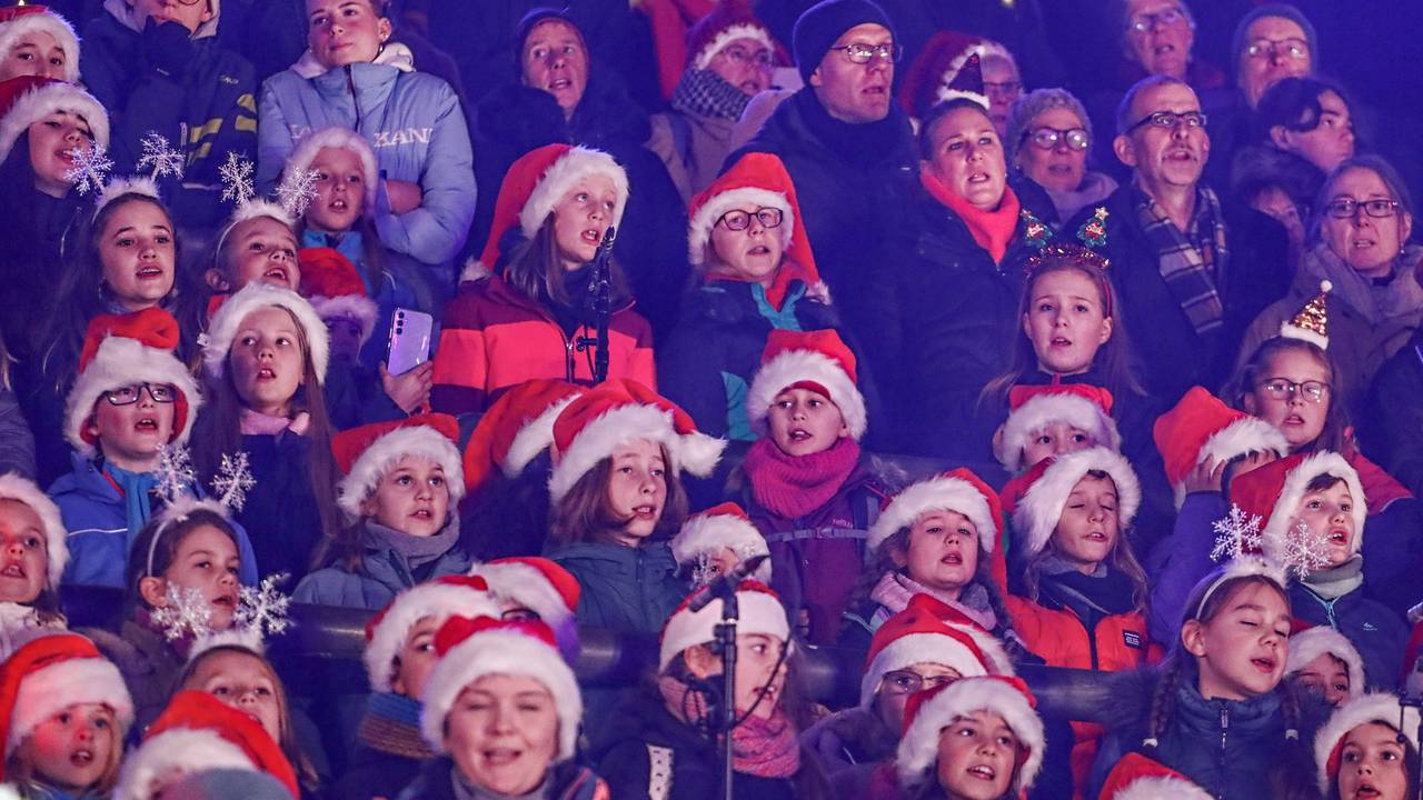 Chor beim Weihnachtssingen.