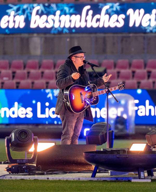 Björn Heuser probt im Stadion.