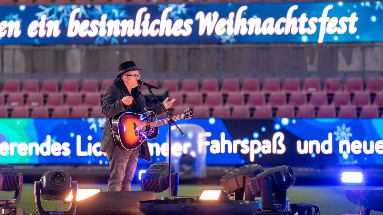 Björn Heuser probt im Stadion.