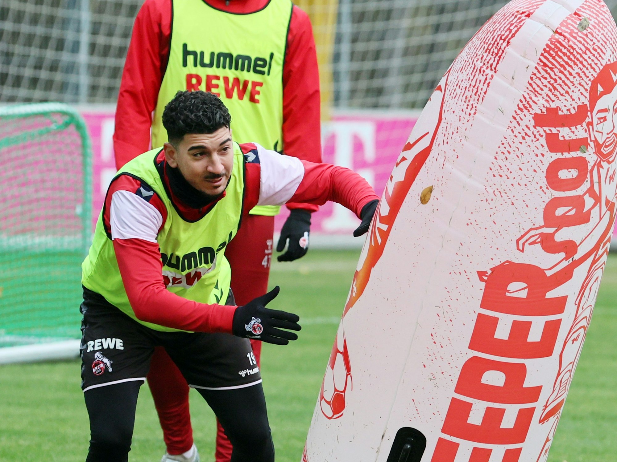 FC-Profi Dimitris Limnios, hier im Training am 28. November 2023, wechselt zurück in seine Heimat nach Griechenland.