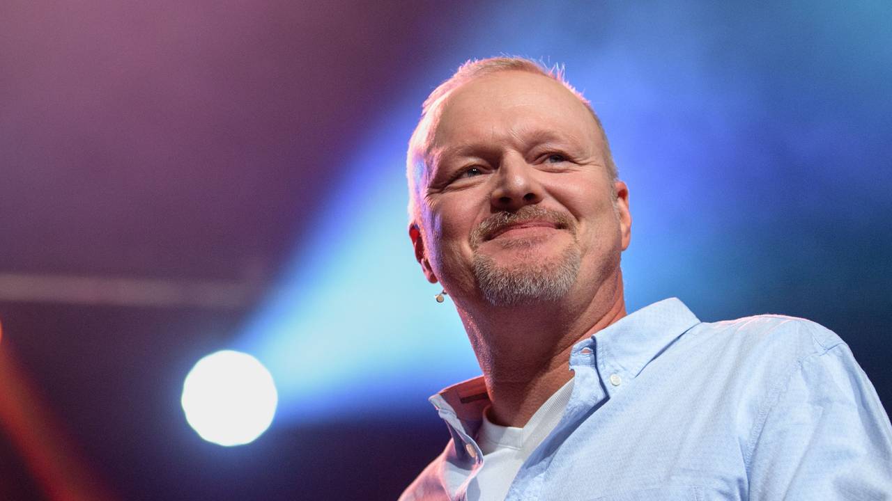 Entertainer Stefan Raab spricht bei der Eröffnung vom Unternehmensgründer- und Investorentreffen Bits & Pretzels.