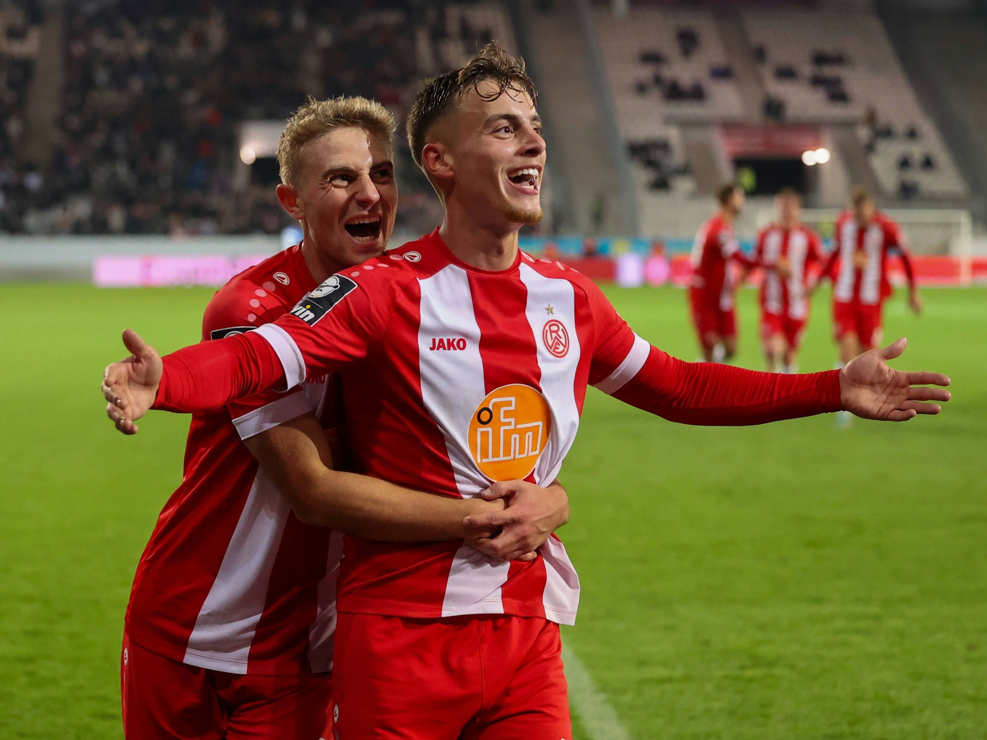Marvin Obuz im Trikot von Rot-Weiss Essen.