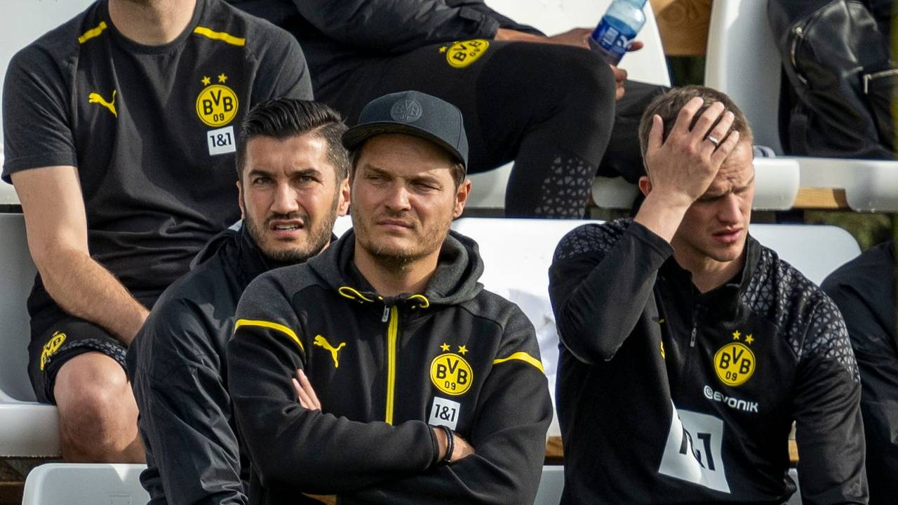 Co-Trainer Nuri Sahin (l-r), Trainer Edin Terzic und Co-Trainer Sven Bender bilden das neue Gespann bei Borussia Dortmund.