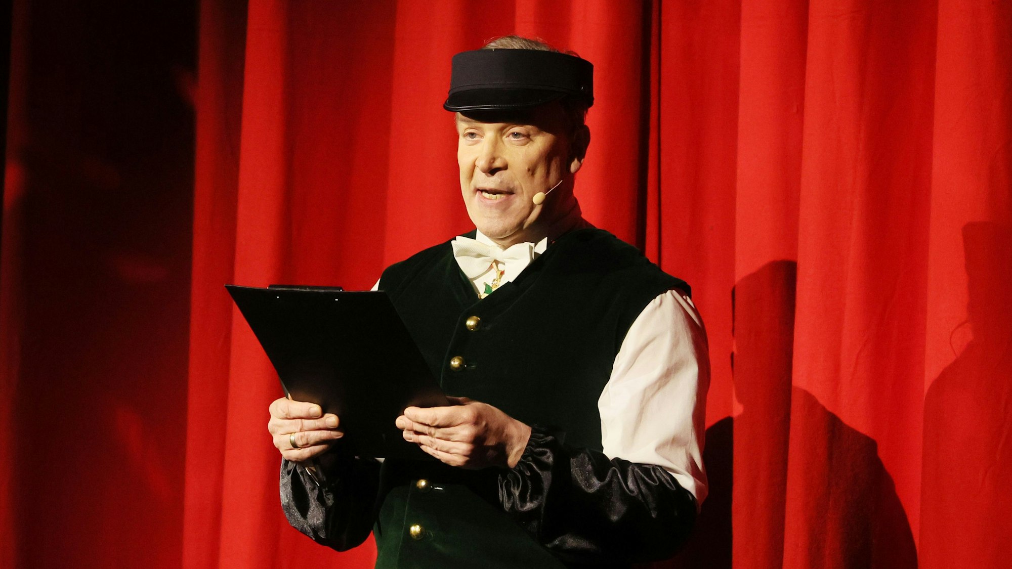 Proklamation des Kölner Dreigestirns mit Christoph Kuckelkorn.
