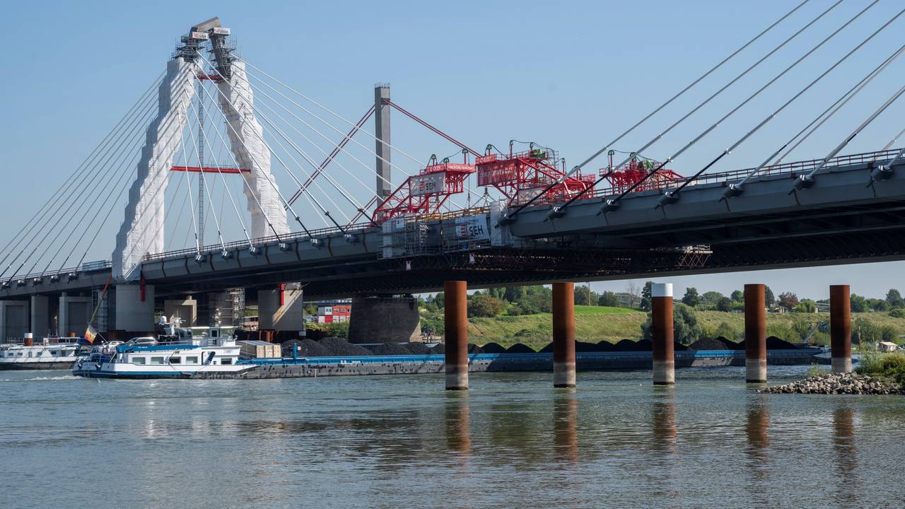 Die neue Leverkusener Brücke ist fast fertig.