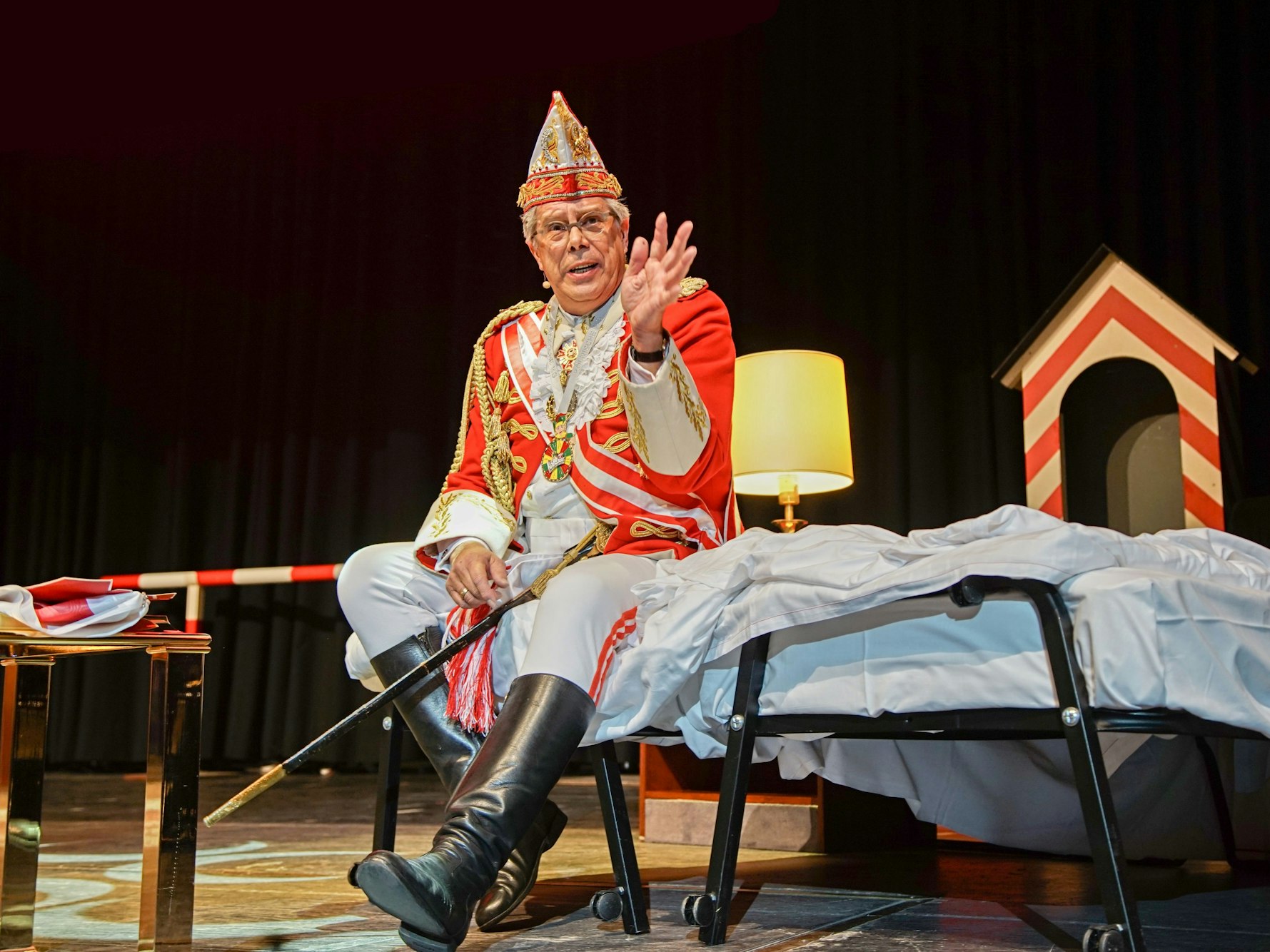 Heinz-Günther Hunold von den Roten Funken.