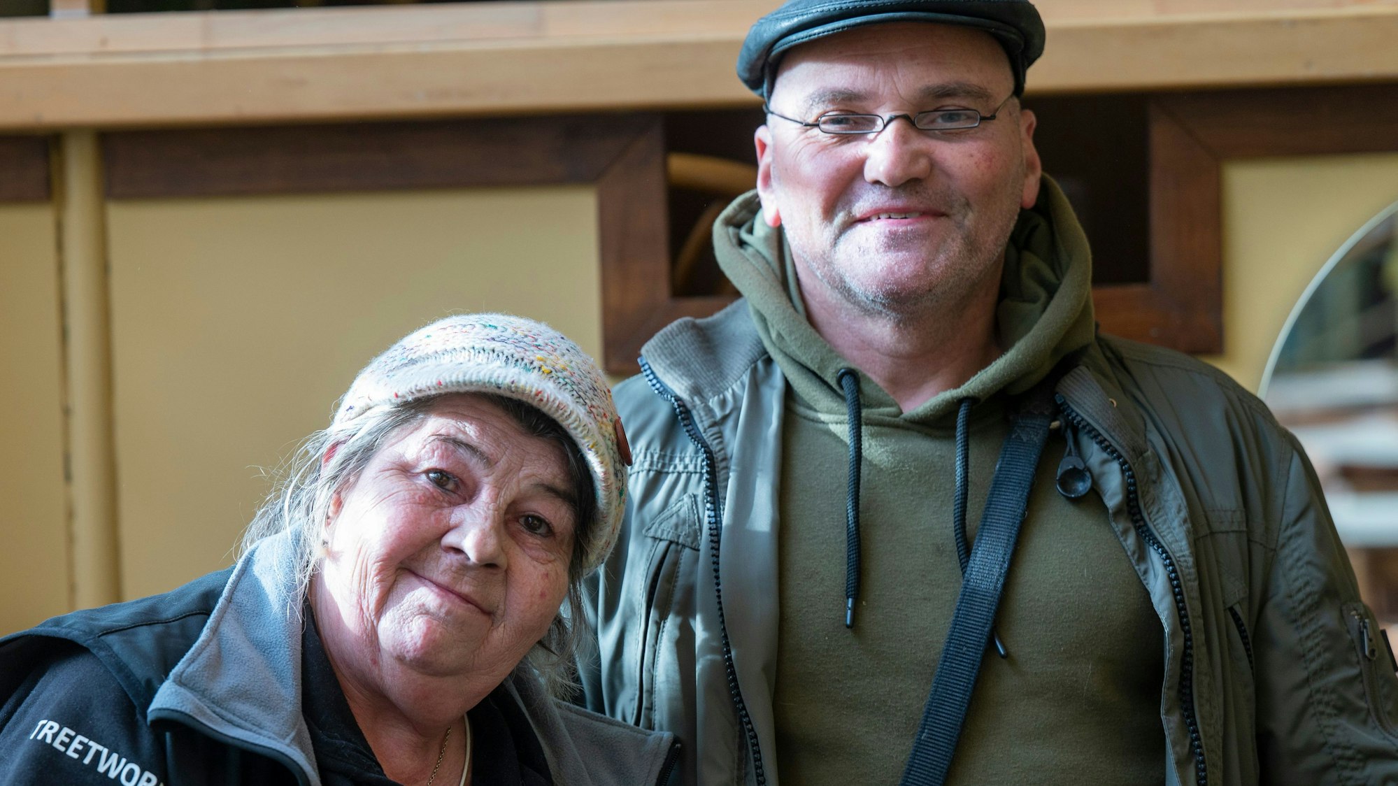 Linda Rennings und Franco Clemens stehen nebeneinander.