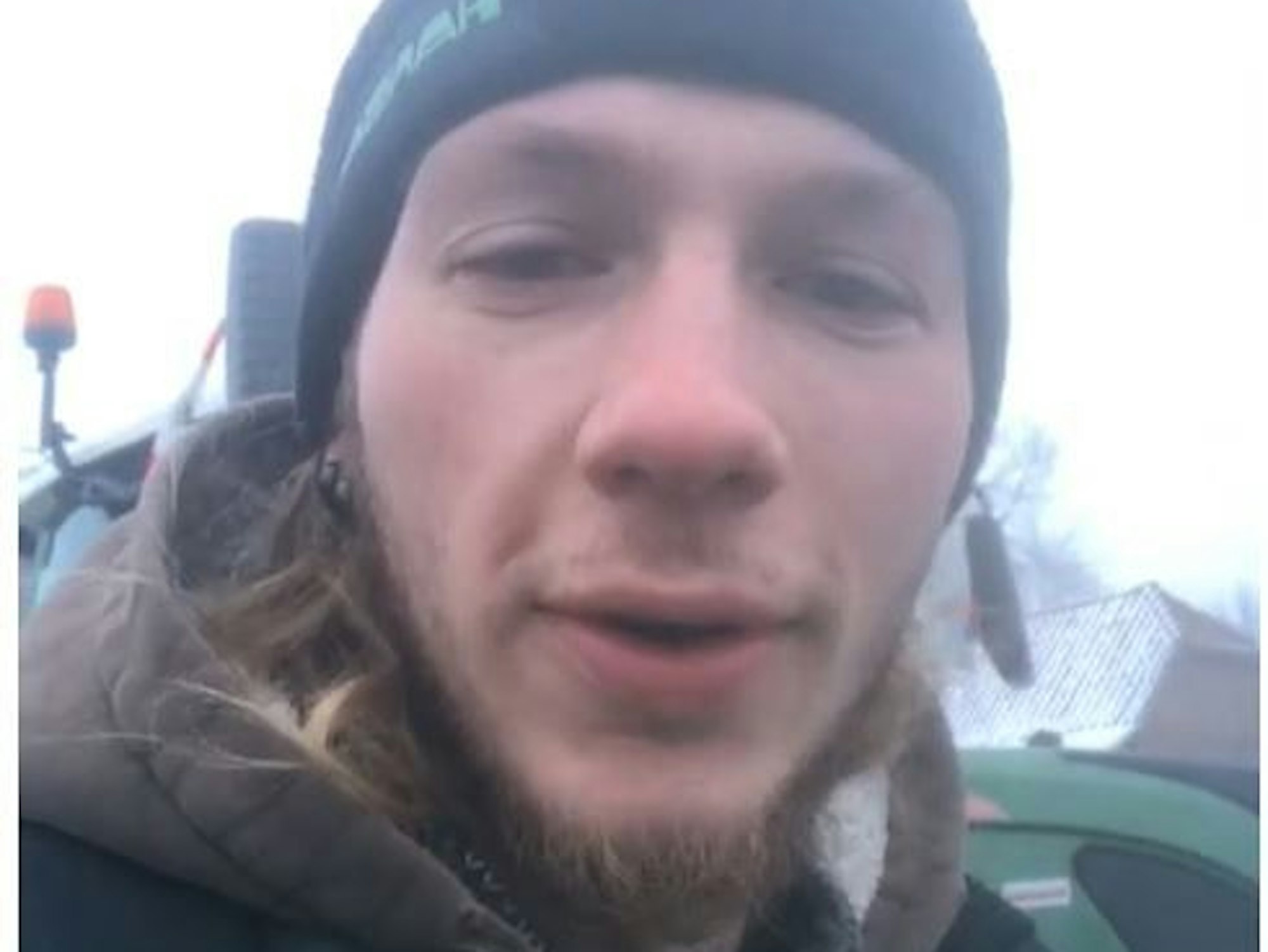 „Bauer sucht Frau“-Teilnehmer Christoph auf einer Bauern-Demo in Niedersachsen. Auf Instagram liefert er seinen Fans ein Stimmungsbild.