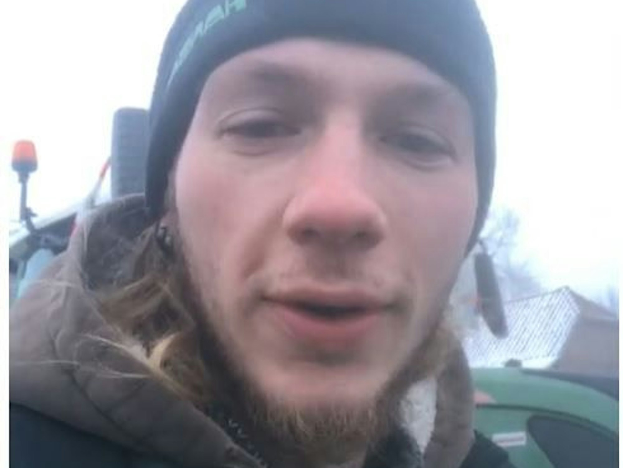 „Bauer sucht Frau“-Teilnehmer Christoph auf einer Bauern-Demo in Niedersachsen. Auf Instagram liefert er seinen Fans ein Stimmungsbild.