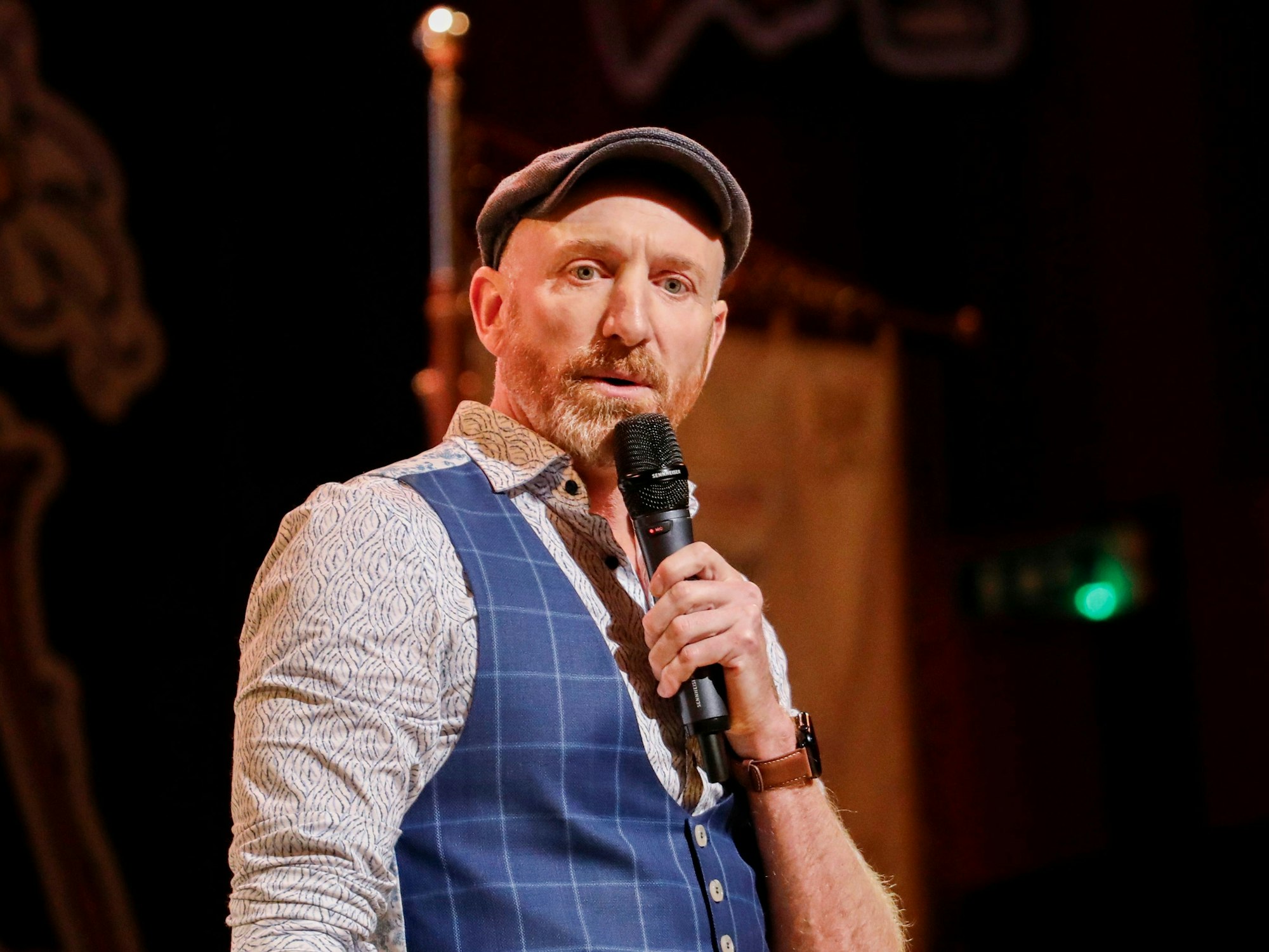 Martin Schopps auf der Bühne.