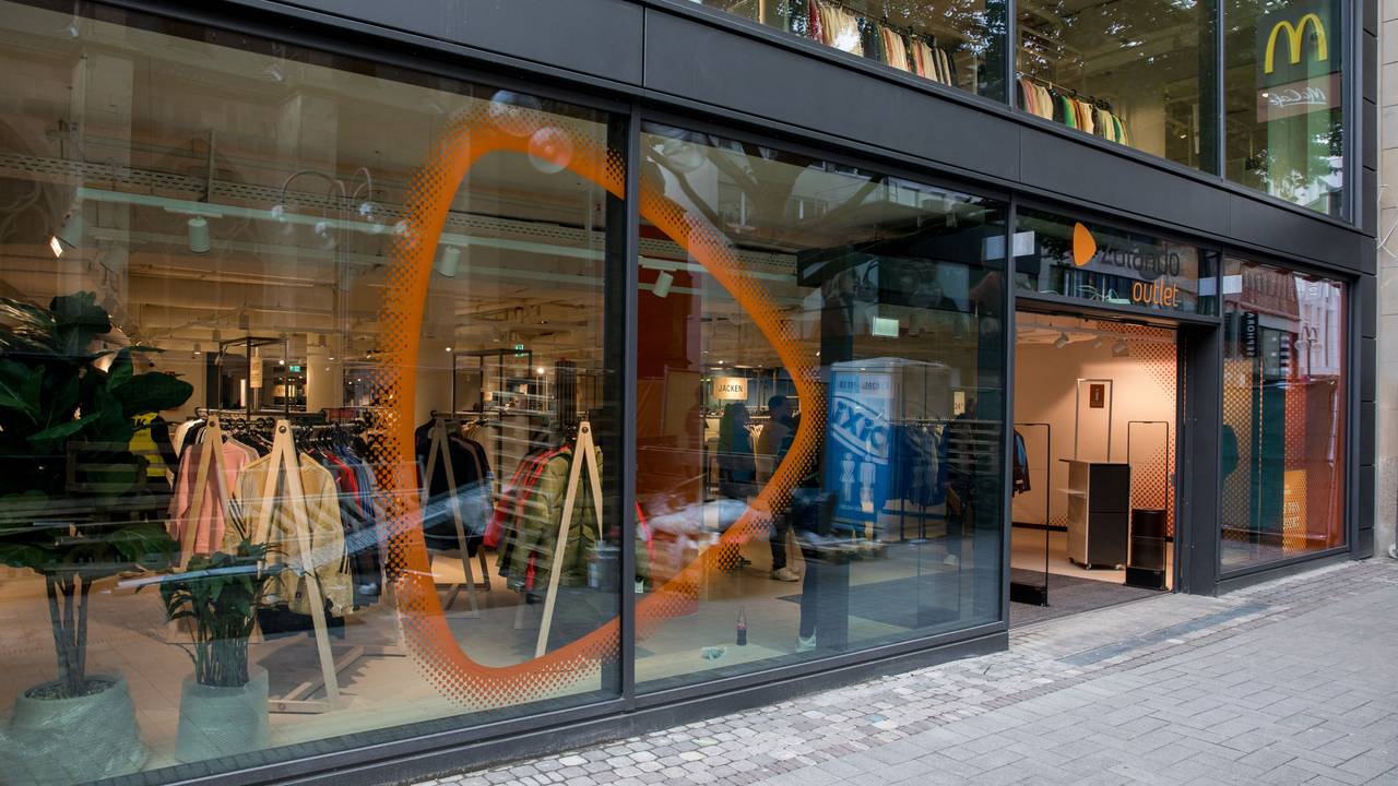 Ein Zalando auf der Schildergasse in Köln.