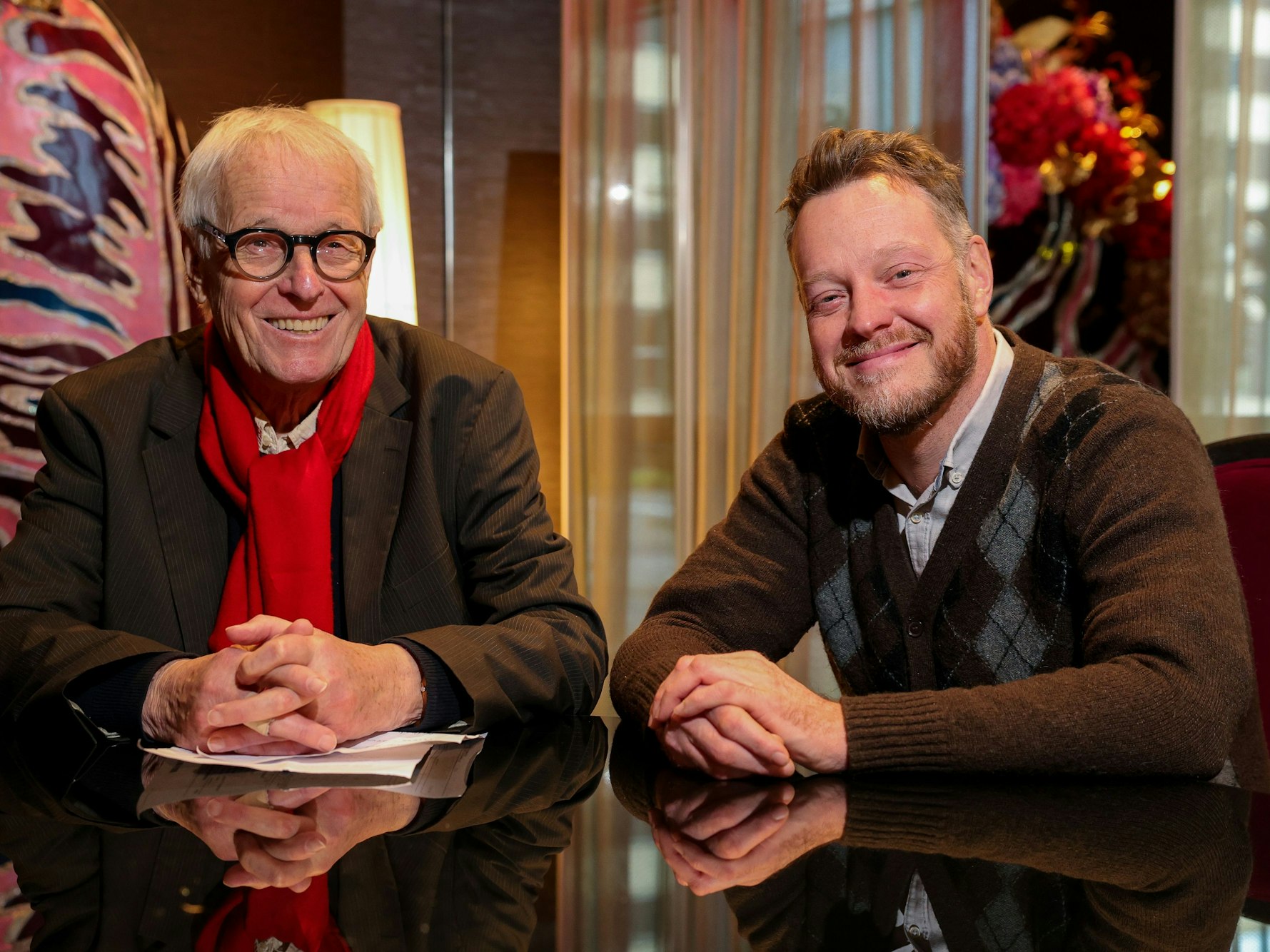 Porträt von Roland Riebeling im Hotel Savoy.
Im Bild mit dem Autor Horst Stellmacher.