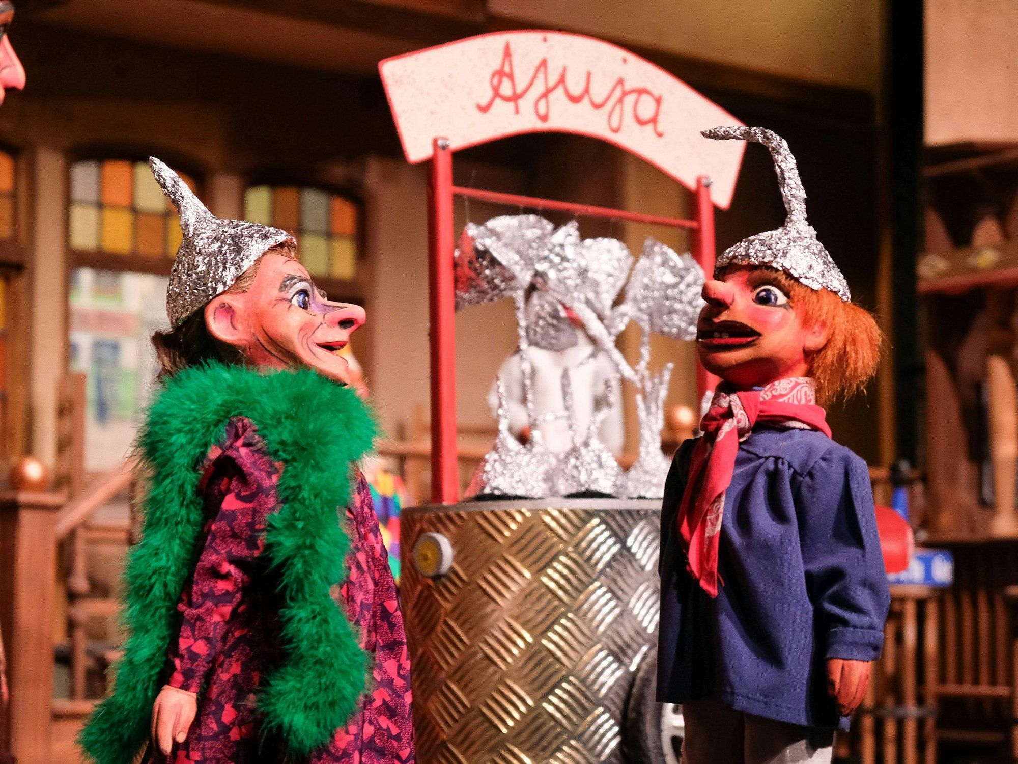 Zänkmanns Kätt und Köbeschen sind im Hänneschen-Theater zu sehen.