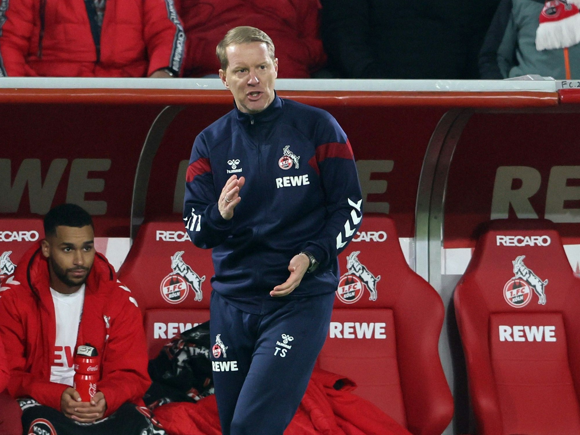 Timo Schultz gibt Anweisungen.