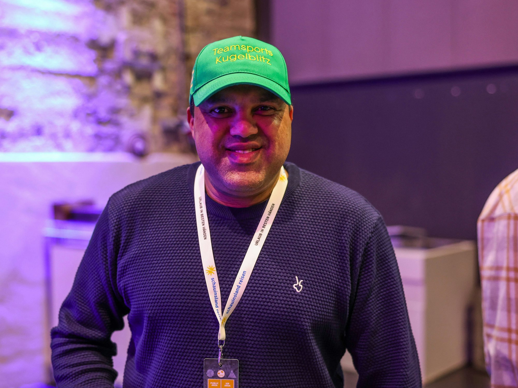 Ailton in der Halle in Gummerbach.