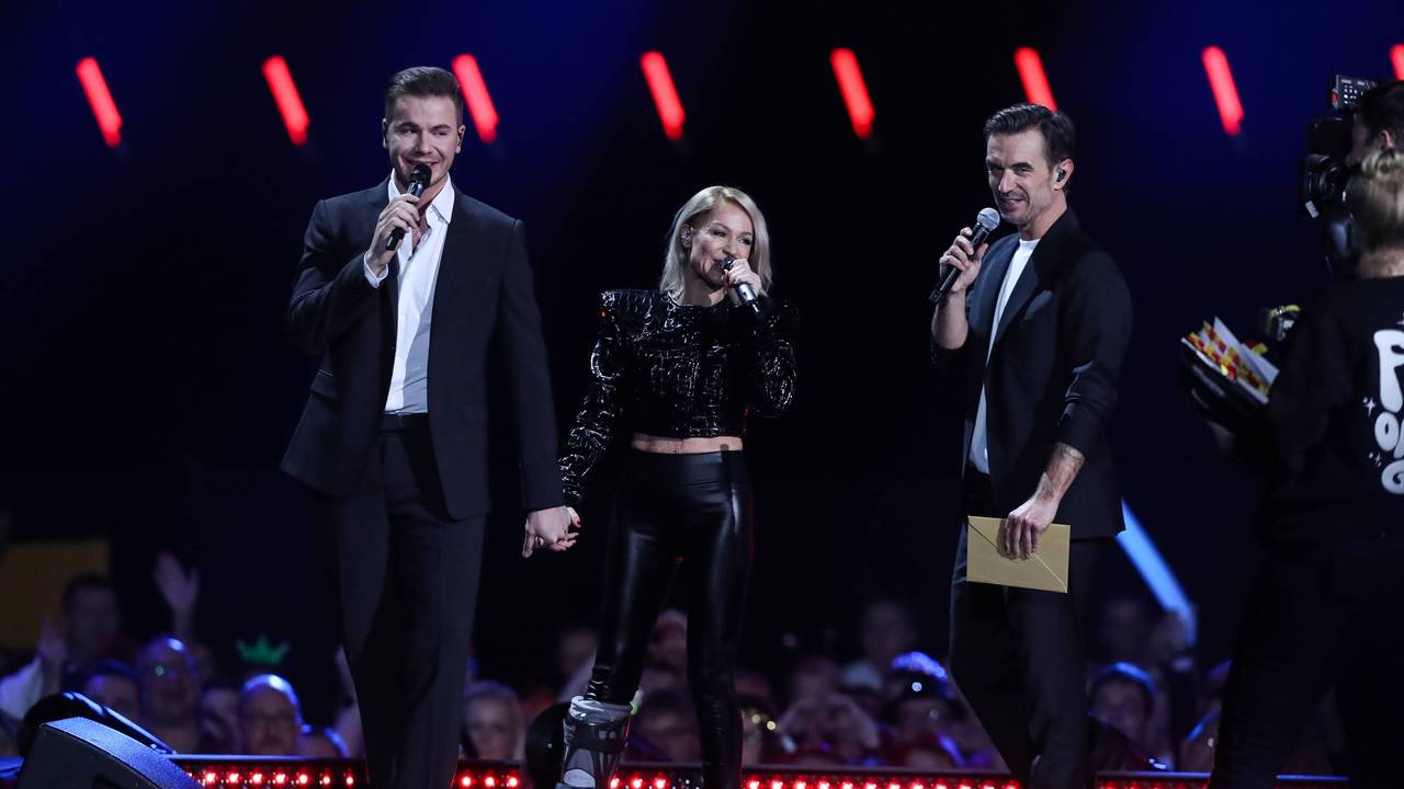 Moderator Florian Silbereisen (r.) mit Michelle und Eric Philippi in der ARD-Show „Die Schlagerchampions“