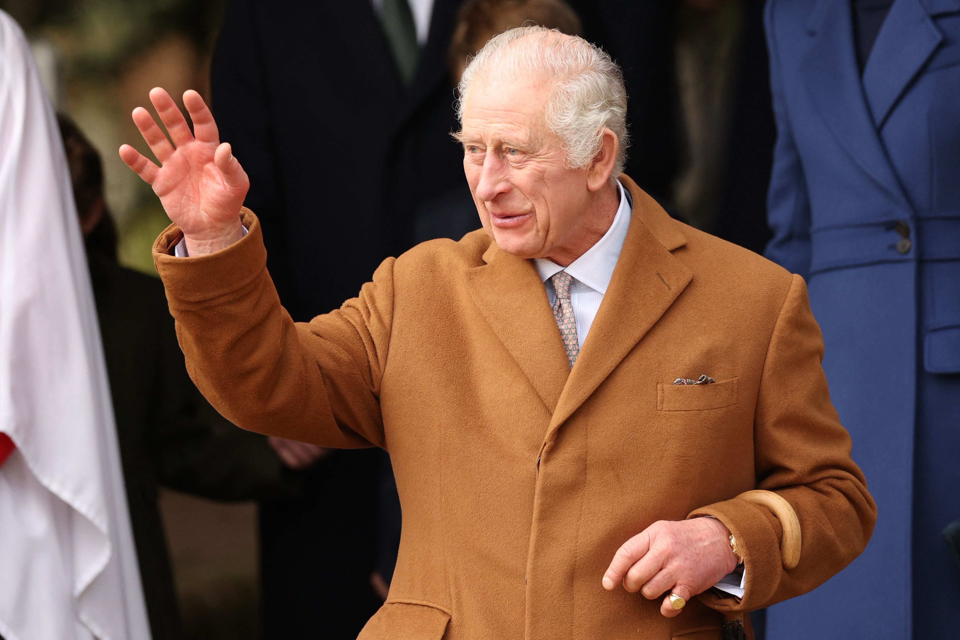 König Charles III. am 17. Januar im Süden Englands: Der Monarch muss ins Krankenhaus.
