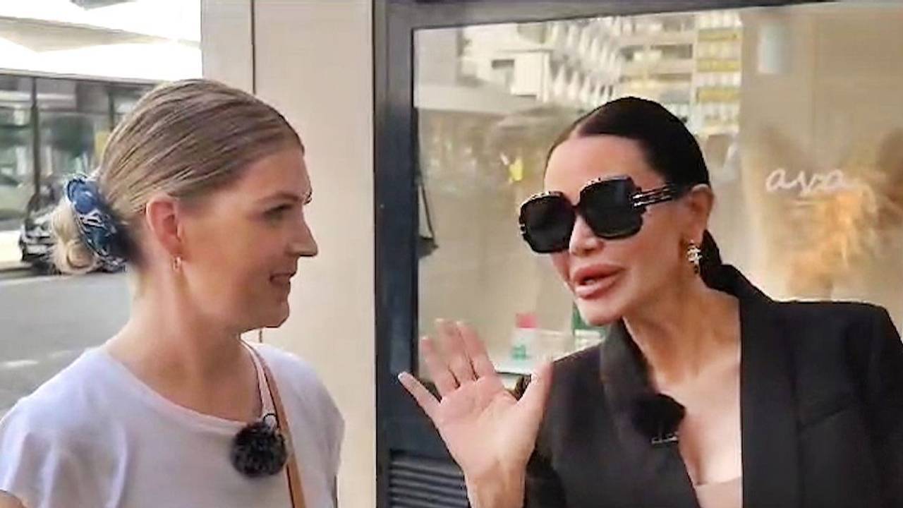 Dschungelkönigin Djamila Rowe hat aus Sicht ihrer Fans bei „Shopping Queen“ eine nicht ganz so charmante Figur abgegeben. Nun verteidigt sie sich auf Instagram.