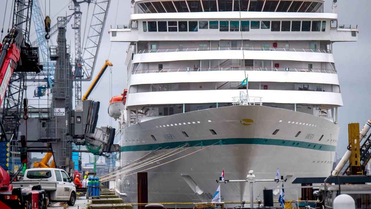 Die „Amera“ liegt am Kreuzfahrtterminal des Hafens, hier im Januar 2022.