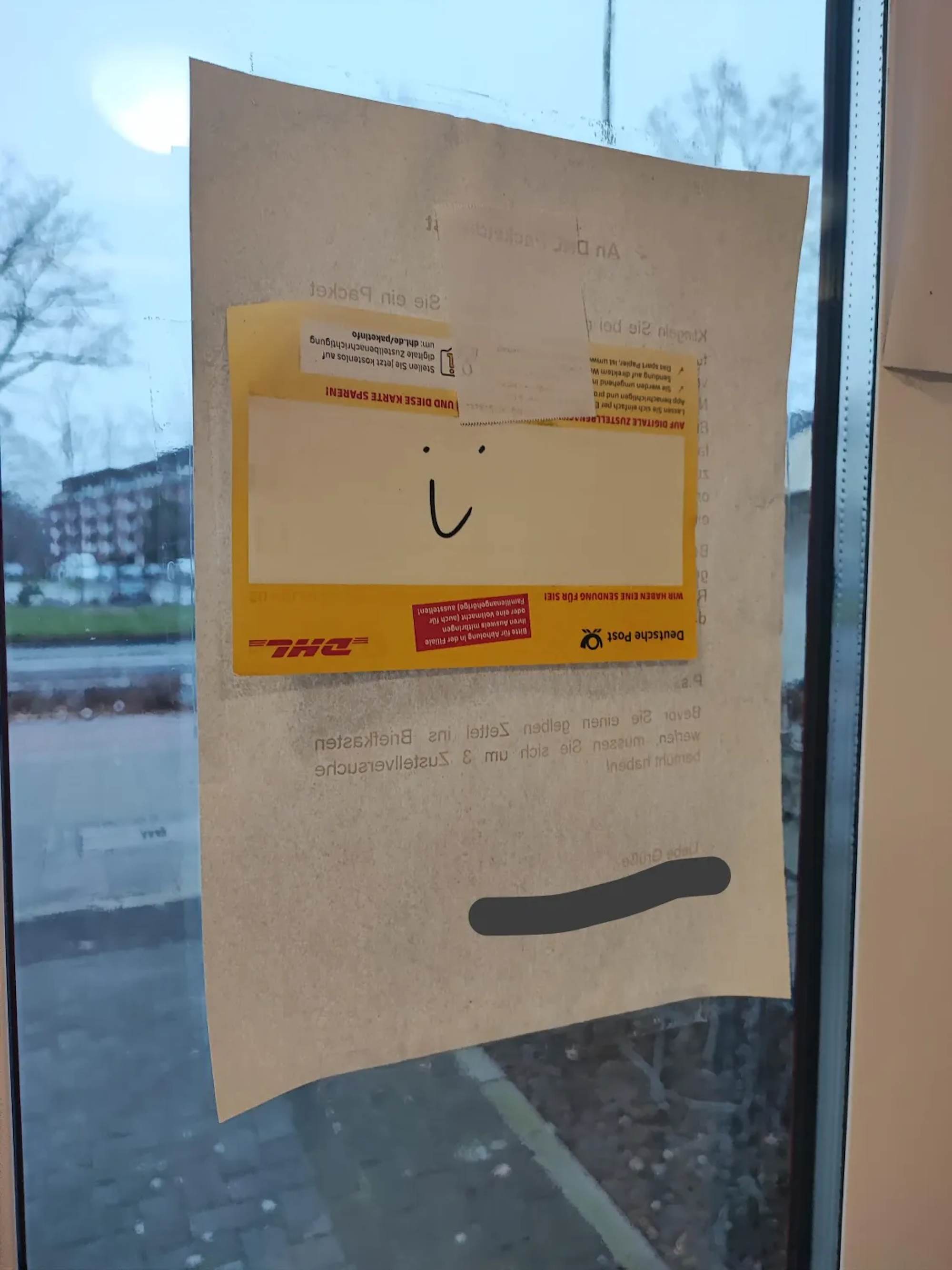 Zwei Tage später hing auf der Rückseite dieser Zettel.