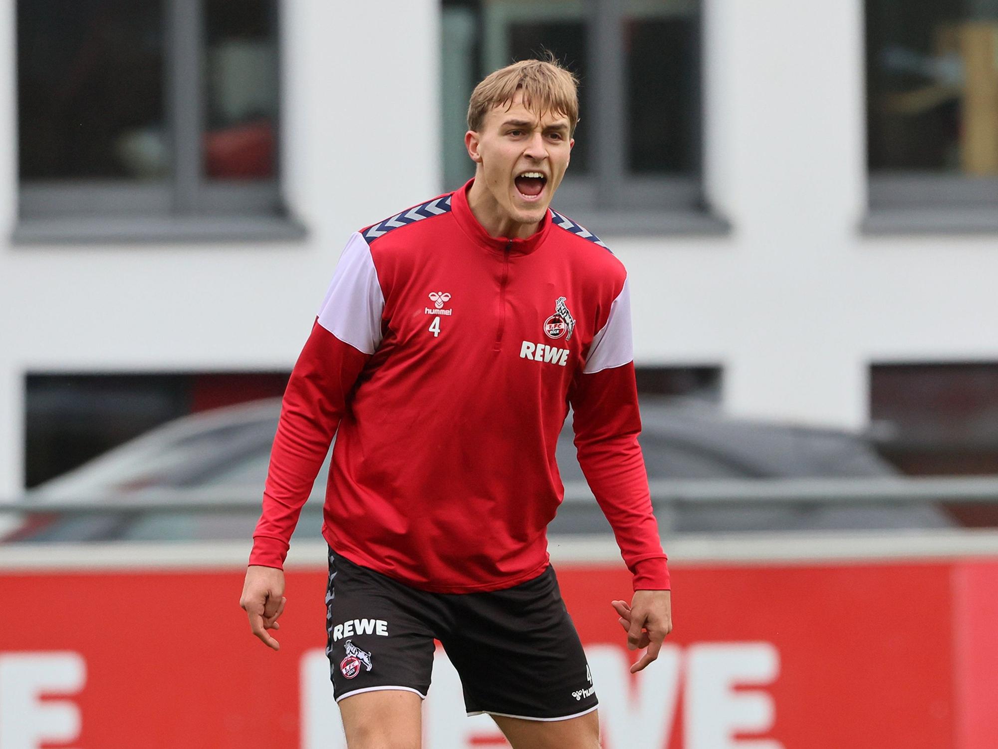 Timo Hübers (1. FC Köln) beim Training am 21. November 2023.