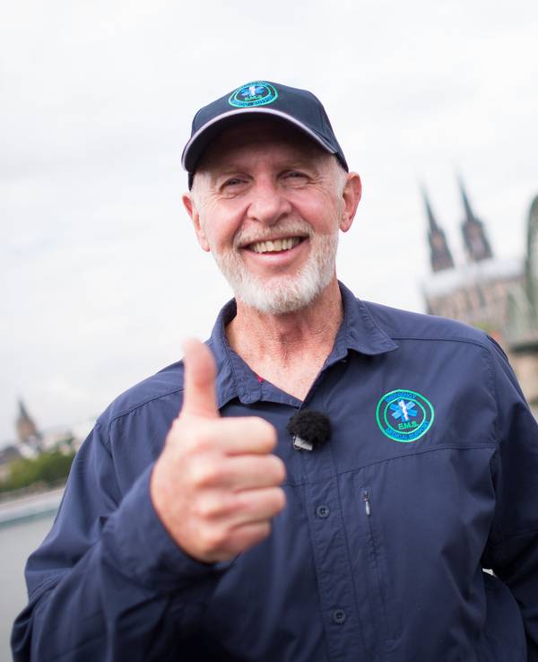Er ist der Arzt, dem die Stars im Dschungel vertrauen: Dr. Bob (hier 2015 in Köln). Er verrät, wer in diesem Jahr sein Favorit ist.