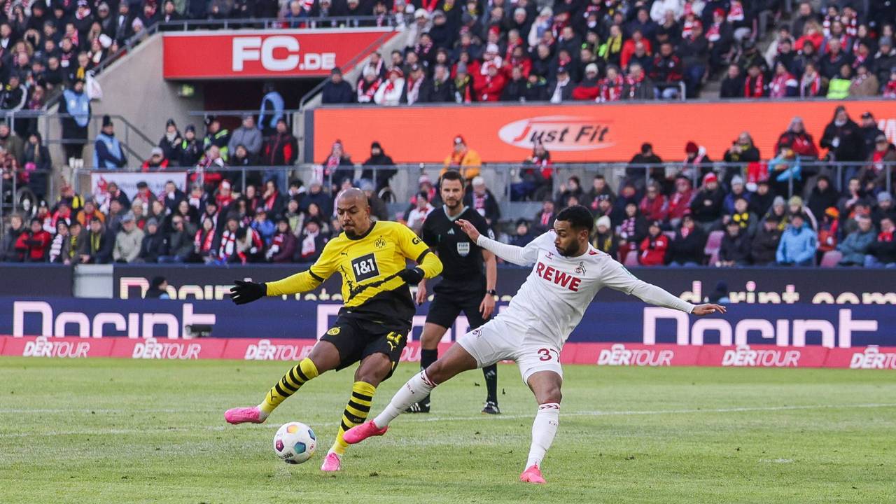 Donyell Malen (Borussia Dortmund) erzielte das 1:0 beim 1. FC Köln. Linton Maina kam zu spät.