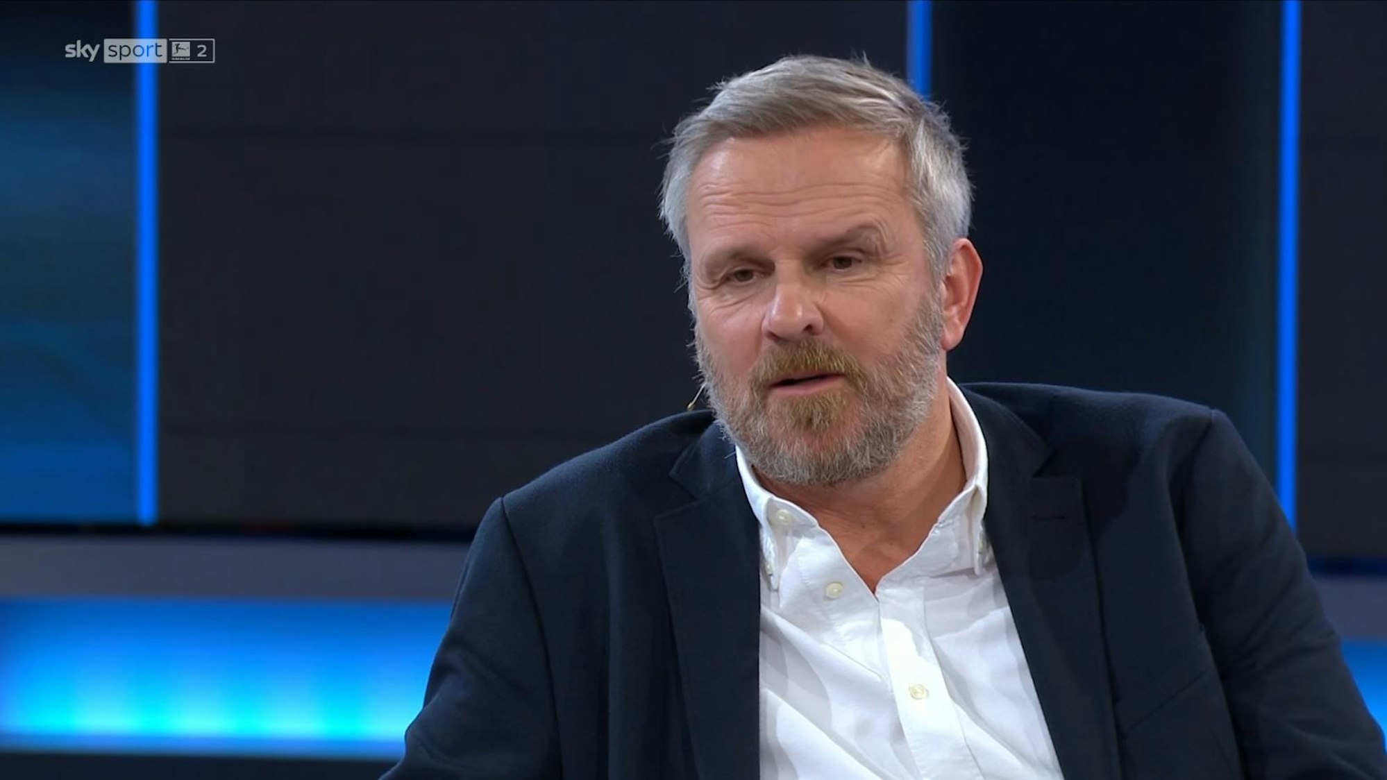 Sky-Experte Dietmar Hamann spricht bei einem Einsatz über den 1. FC Köln.