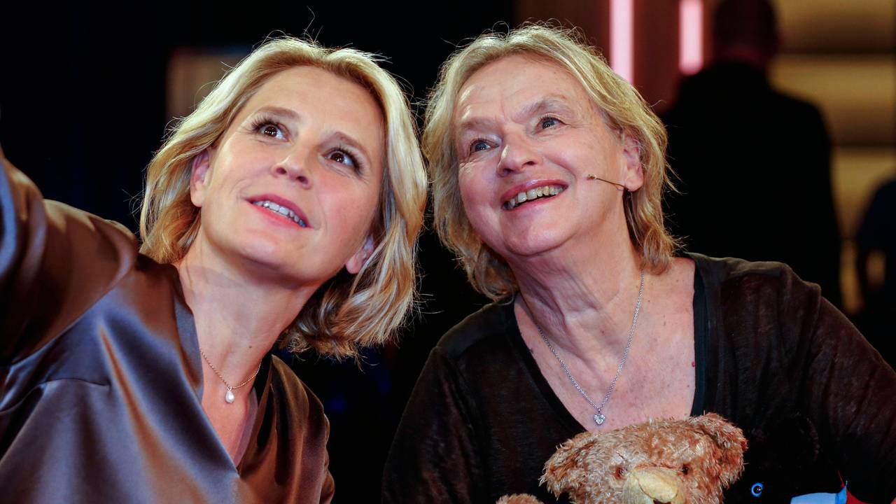 Susan Link und Elke Heidenreich bei der Aufzeichnung der WDR-Talkshow „Kölner Treff“ beim WDR im September 2023.