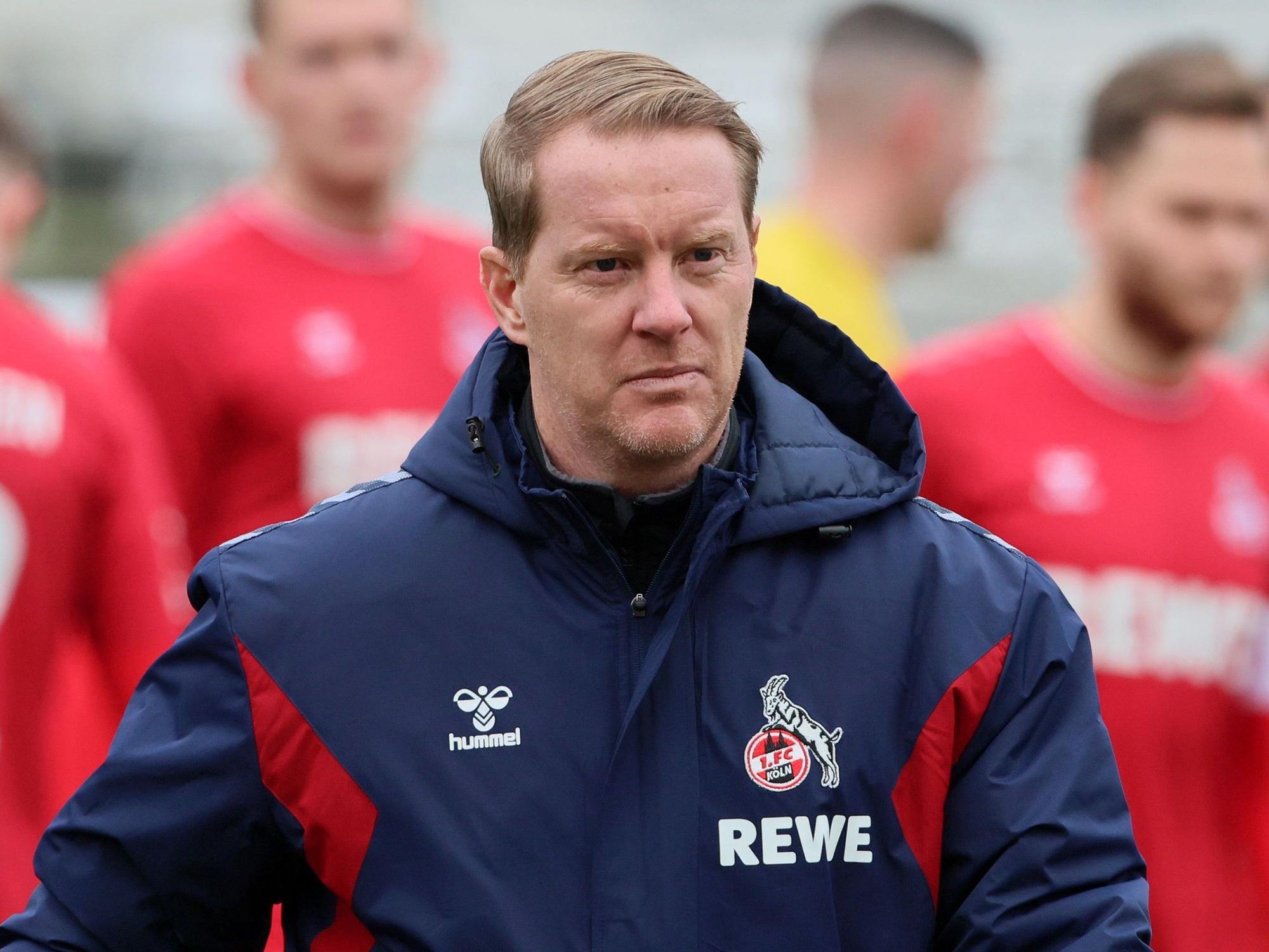 Der neue FC-Trainer Timo Schultz im Franz-Kremer-Stadion.