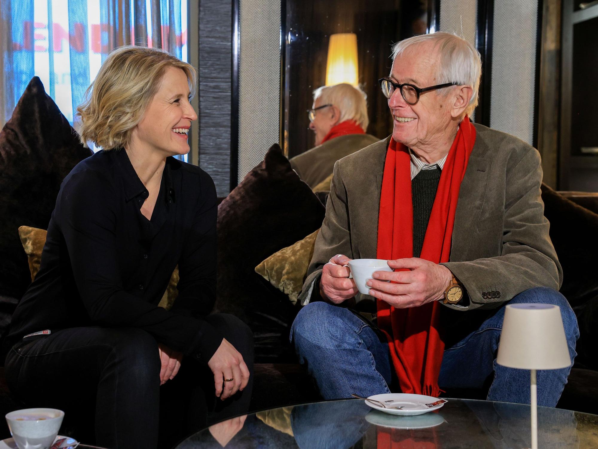Moderatorin Susan Link im Hotel Savoy Köln im Gespräch mit EXPRESS-Reporter Horst Stellmacher.
