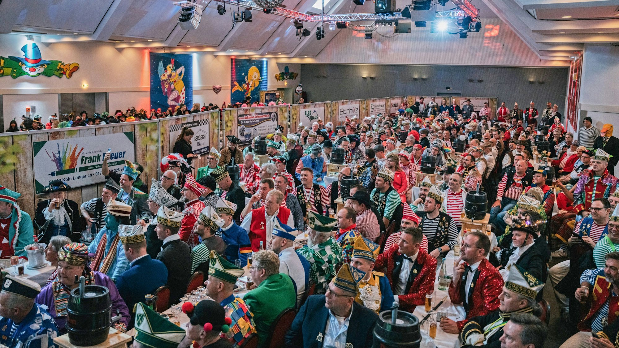 „Hinger dr Britz“ im Sartory-Saal.