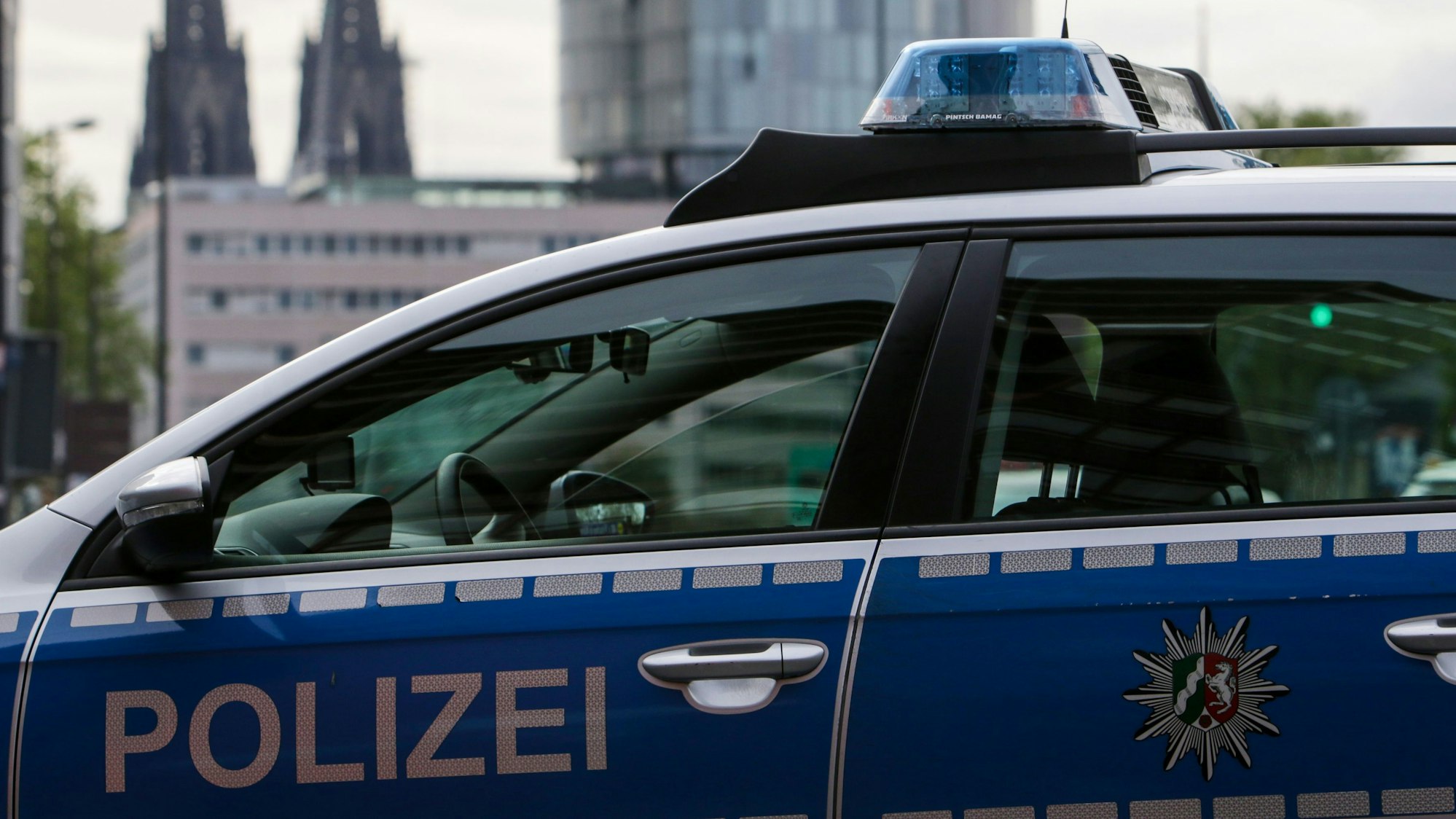 Ein Polizeiwagen in Köln.