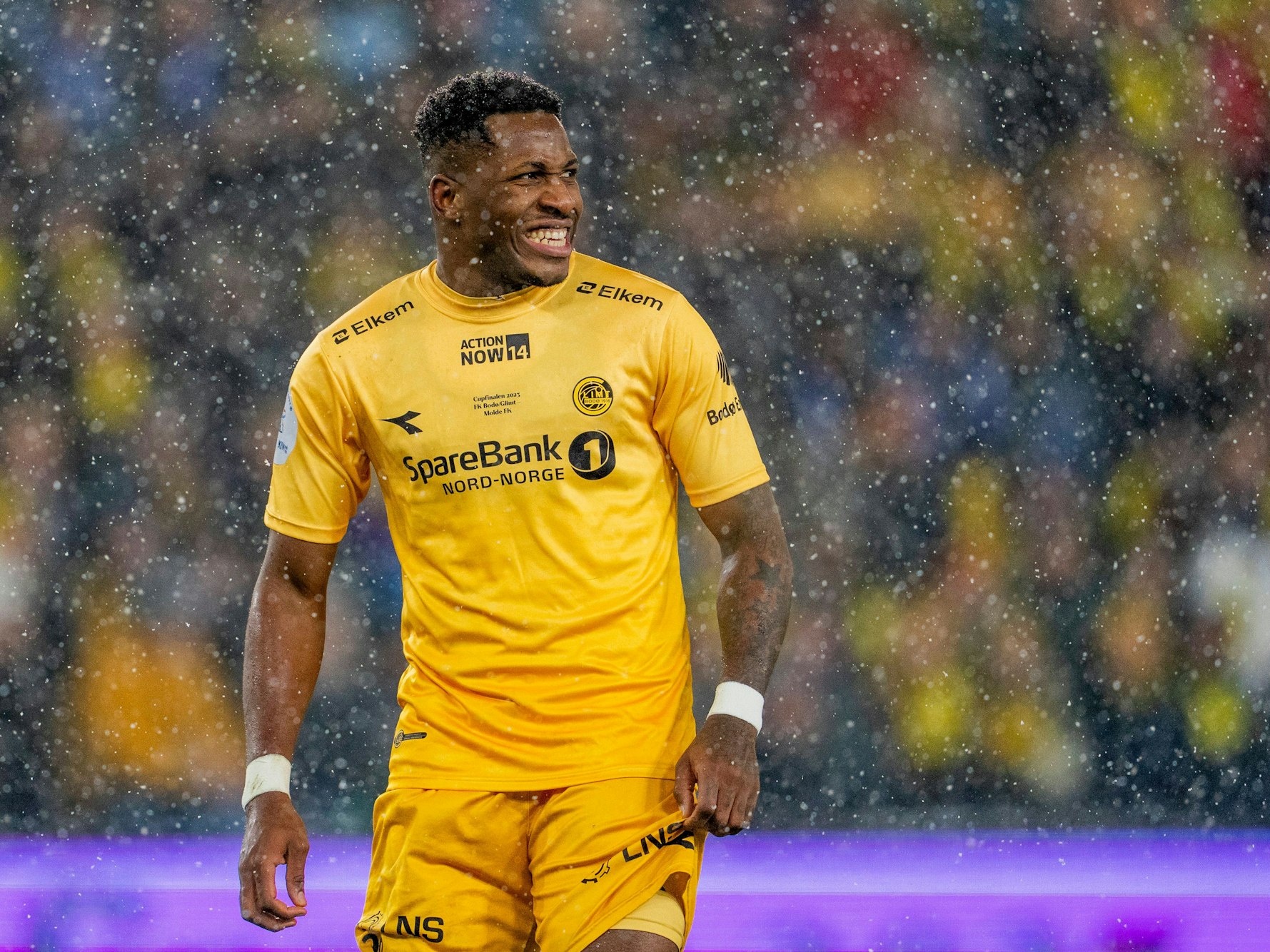 Faris Moumbagna im Trikot von Bodø/Glimt.