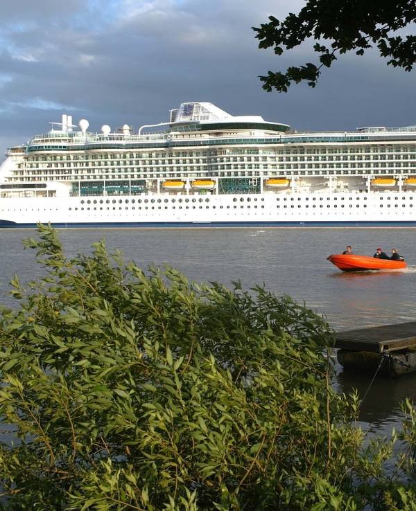 Das Kreuzfahrtschiff "Serenade of the Seas"