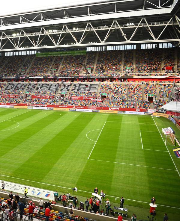 Blick in die Düsseldorfer Merkur-Spiel-Arena beim Spiel gegen Hertha BSC
