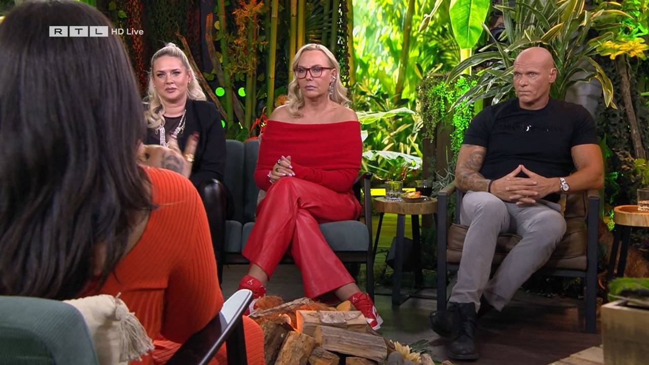 Thorsten Legat (r.) mit Jolina Mennen, Sarah Knappik und Natasche Ochsenknecht als Gäste der RTL-Show „Ich bin ein Star - Holt mich hier raus! Die gnadenlose Wochenbilanz“, am 25. Januar 2024