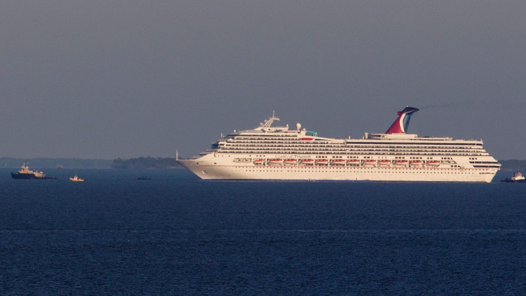 Reisende auf einem Schiff der Carnival Cruise Lines berichteten von üblen Symptomen während der Reise. Unser Foto zeigt die „Triumph“ 2013 vor Alabama.