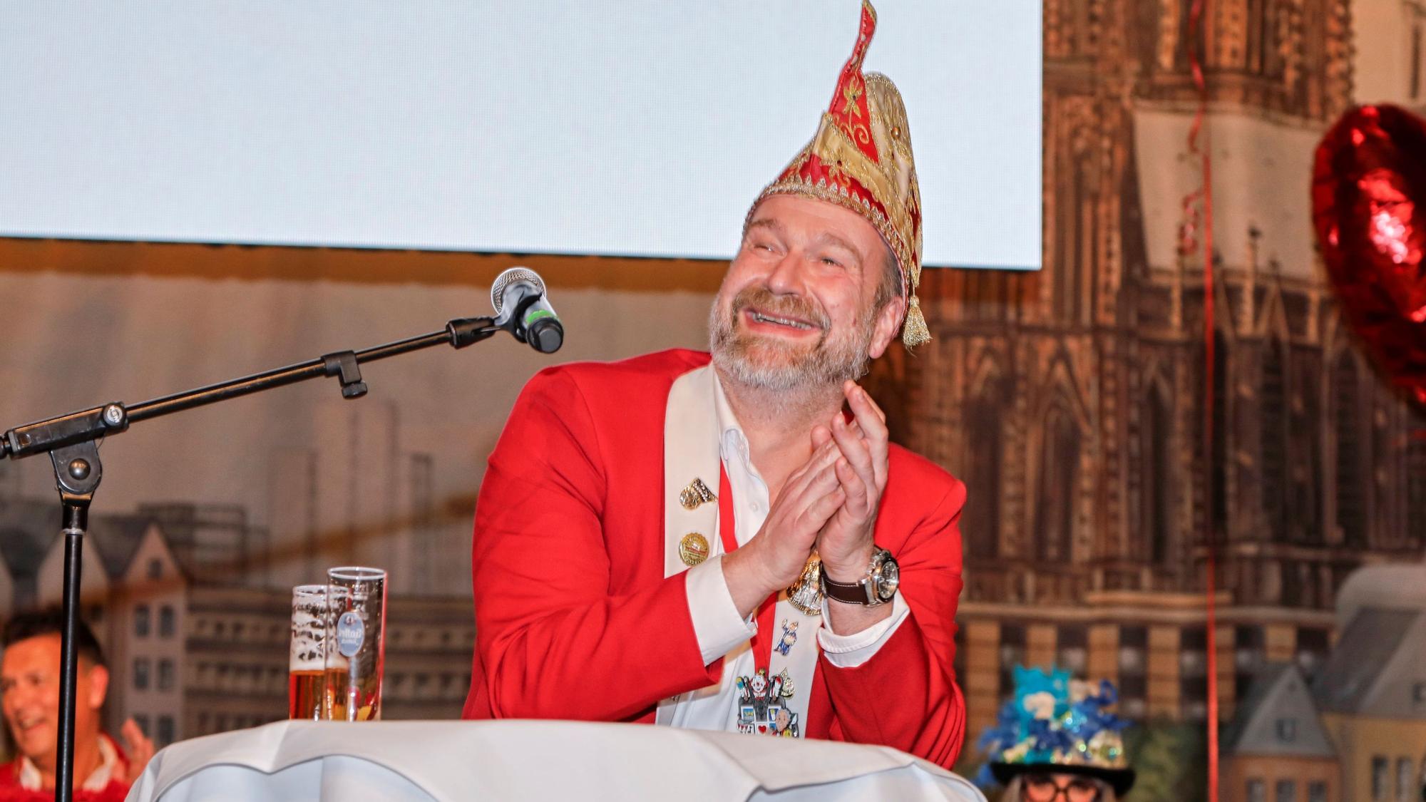 Sitzungspräsident Volker Weininger.