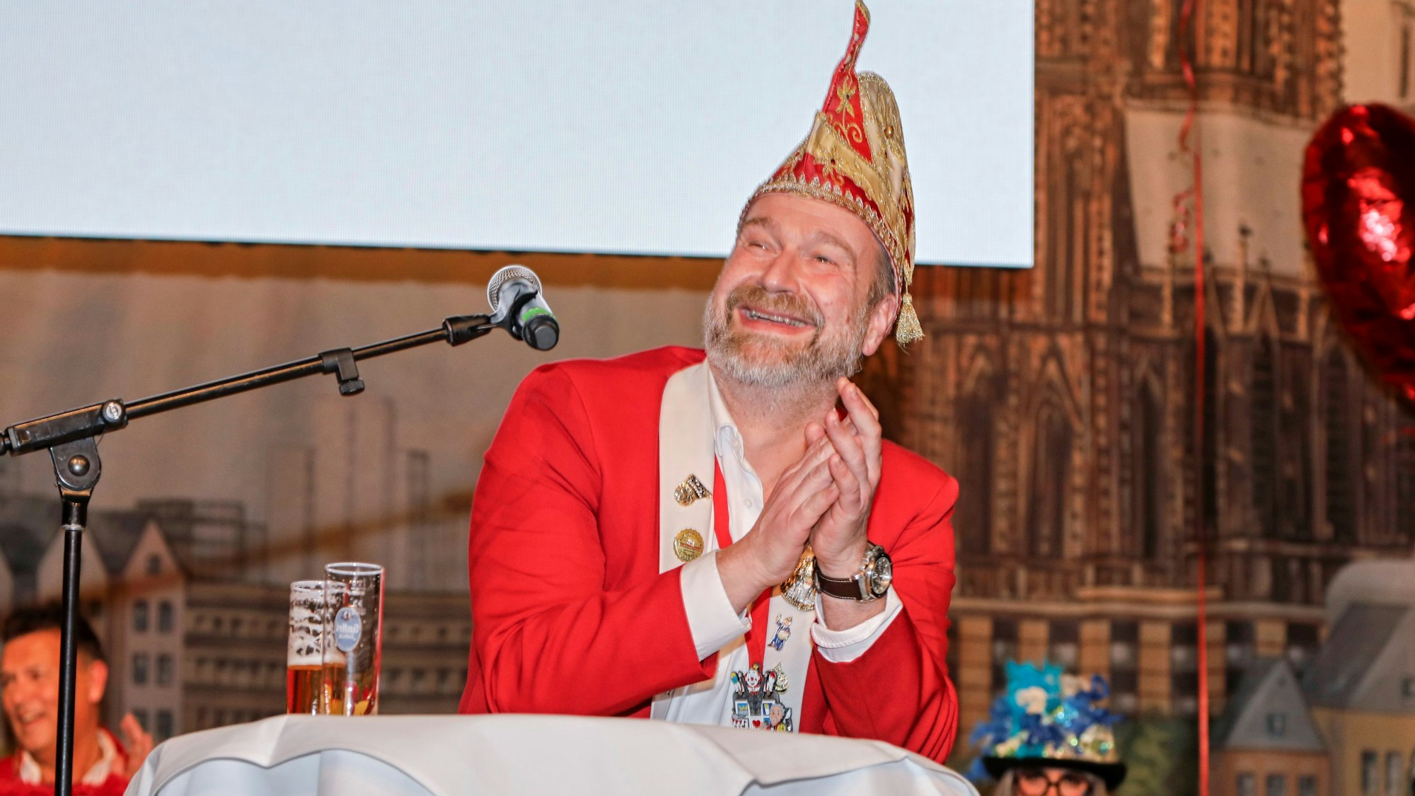 Sitzungspräsident Volker Weininger.