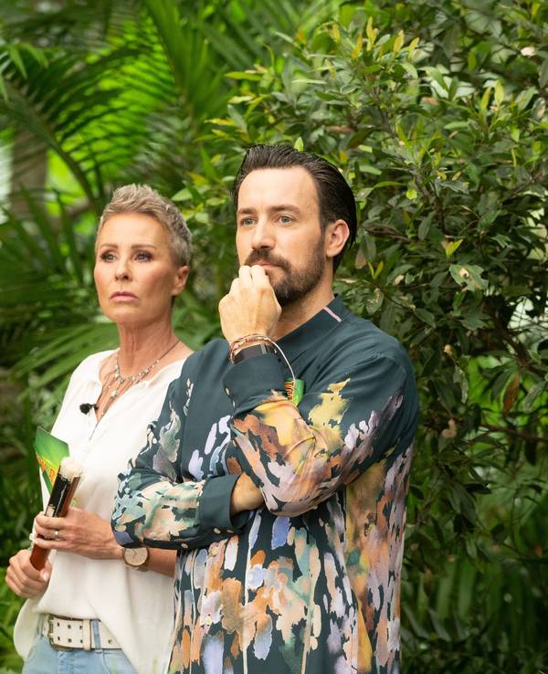 Sonja Zietlow und Jan Köppen im Dschungelcamp 2024.