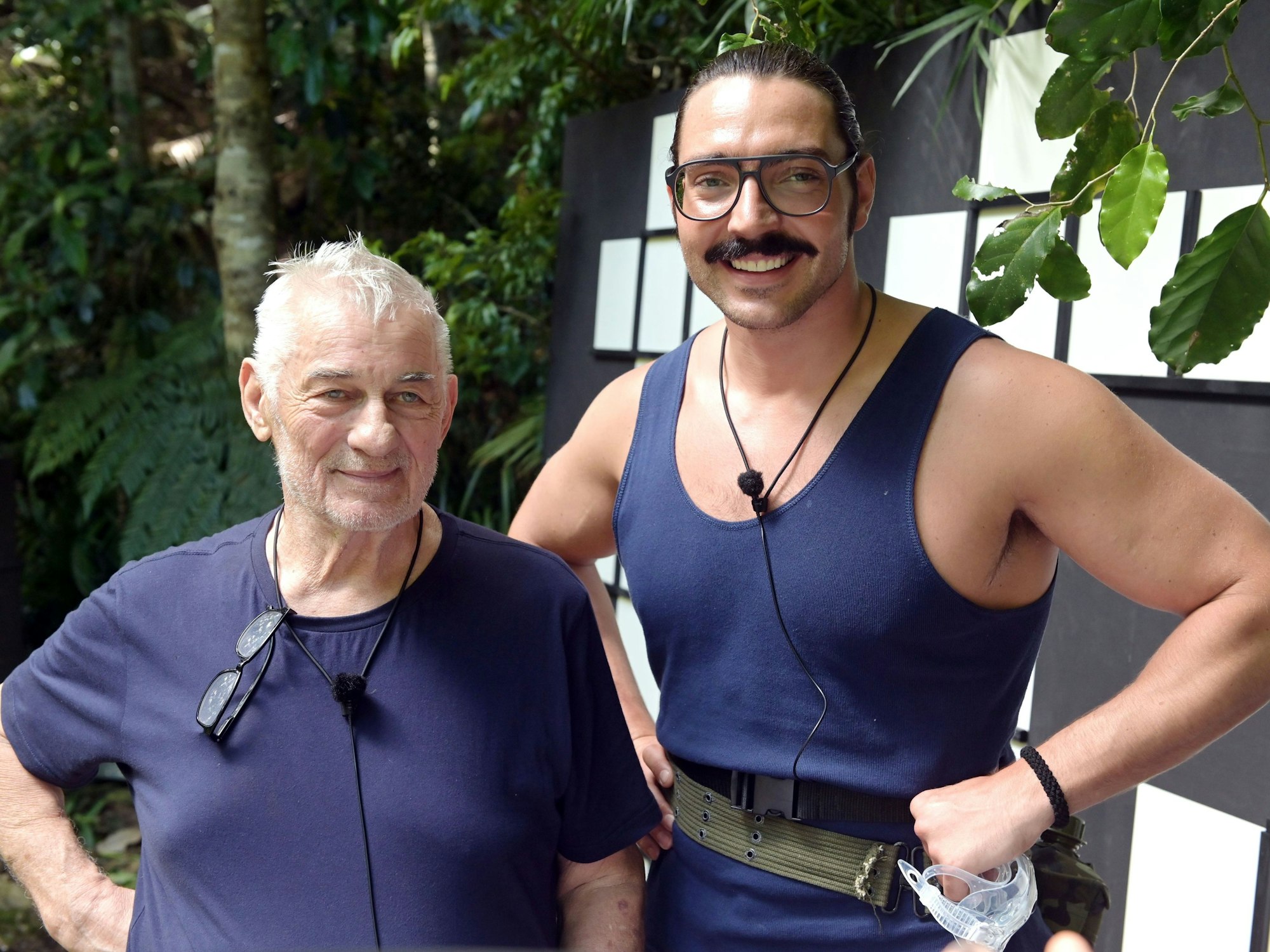 Heinz Hoenig und Fabio Knez an Tag 6 des Dschungelcamps.