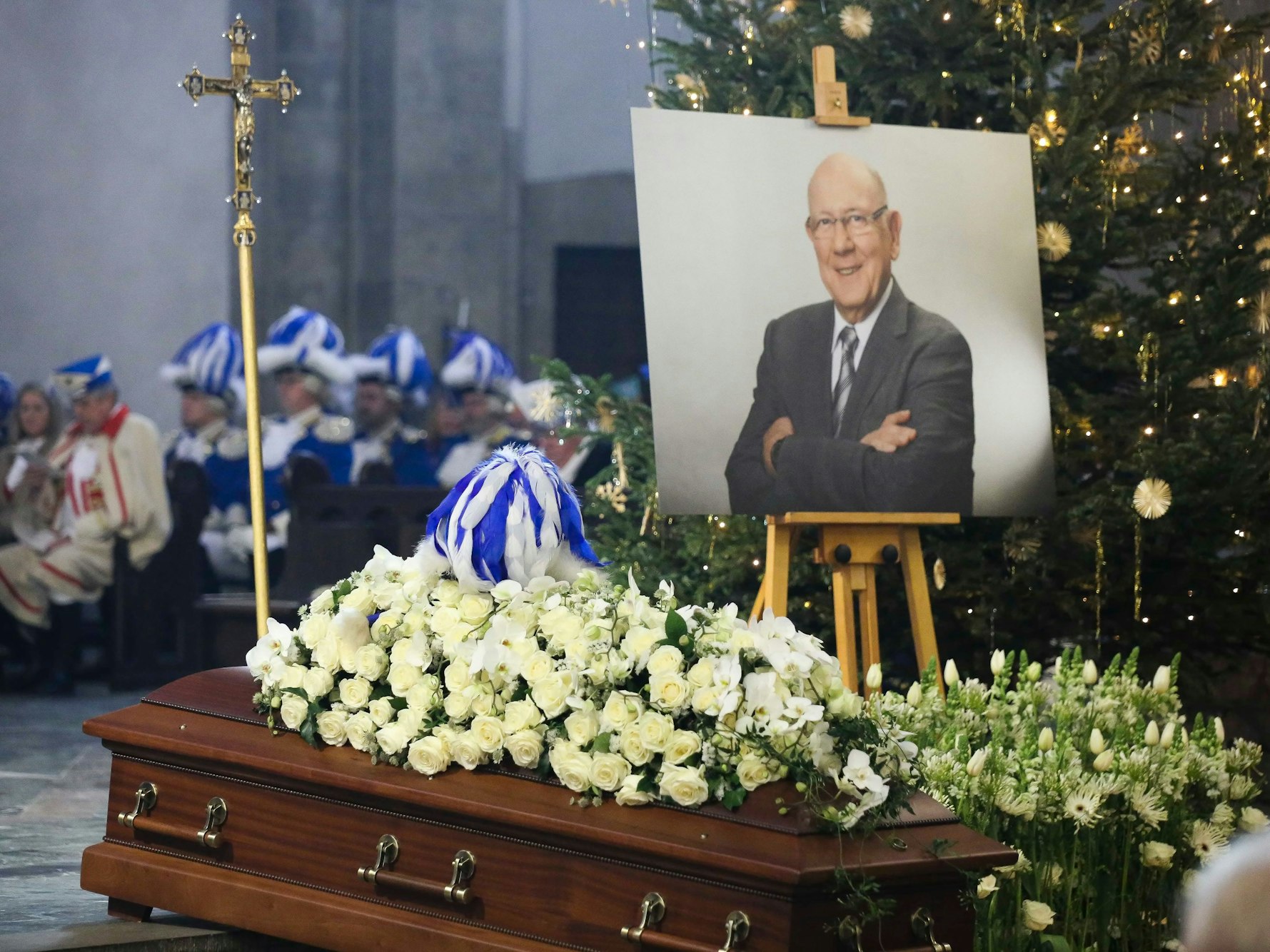 Trauerfeier für Fro Kuckelkorn in der Basilika St. Aposteln.
