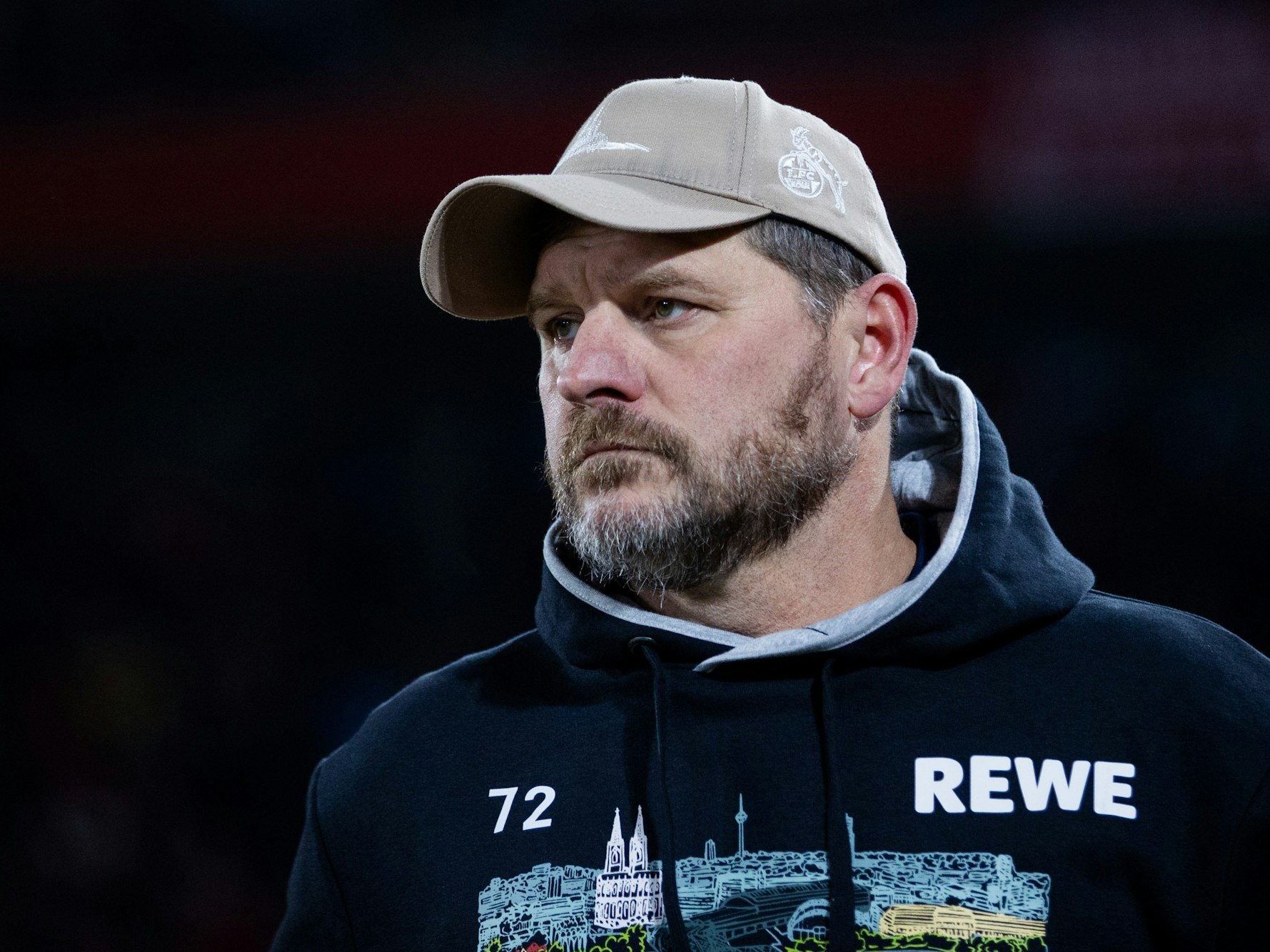 Trainer Steffen Baumgart vor dem Spiel.